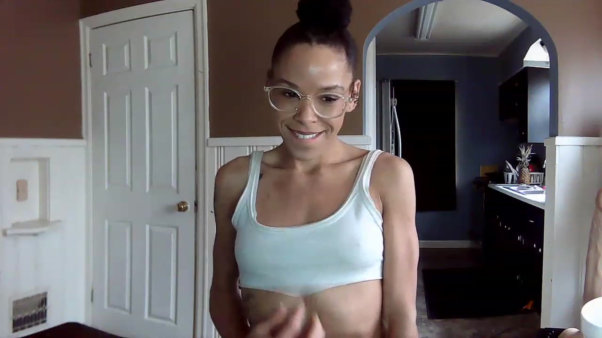 Gallery image thumbnail from SmileyAngel44's myfreecams stream on, 12/30/2022, 15:10 image 9 of 20