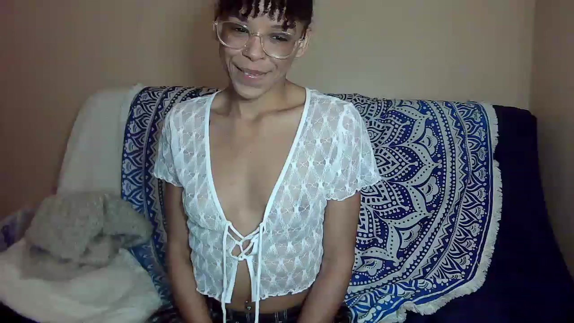 Gallery image thumbnail from SmileyAngel44's myfreecams stream on, 03/09/2023, 14:50 image 4 of 20