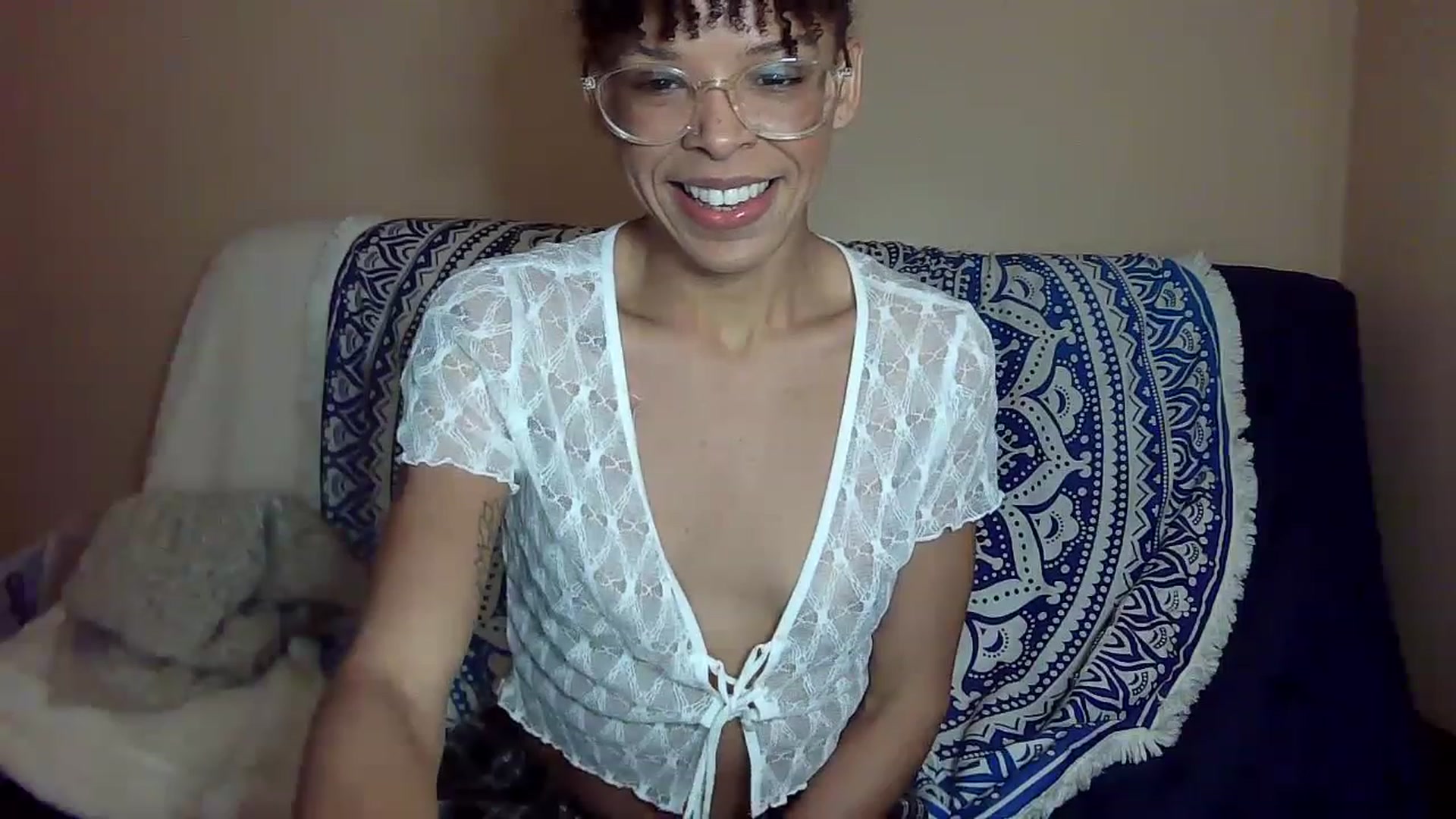 Gallery image thumbnail from SmileyAngel44's myfreecams stream on, 03/09/2023, 14:50 image 19 of 20