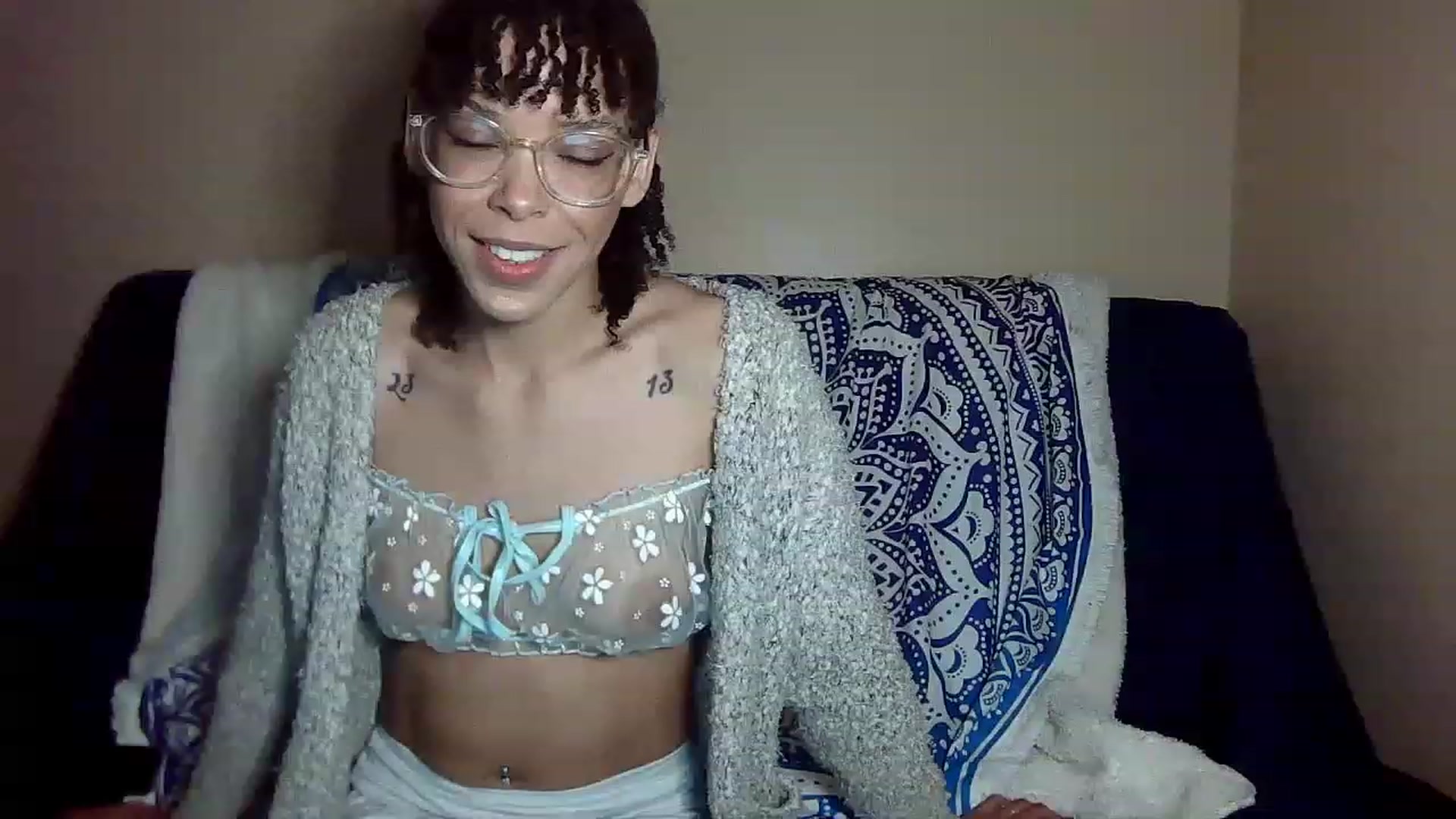 Gallery image thumbnail from SmileyAngel44's myfreecams stream on, 03/17/2023, 13:12 image 1 of 20