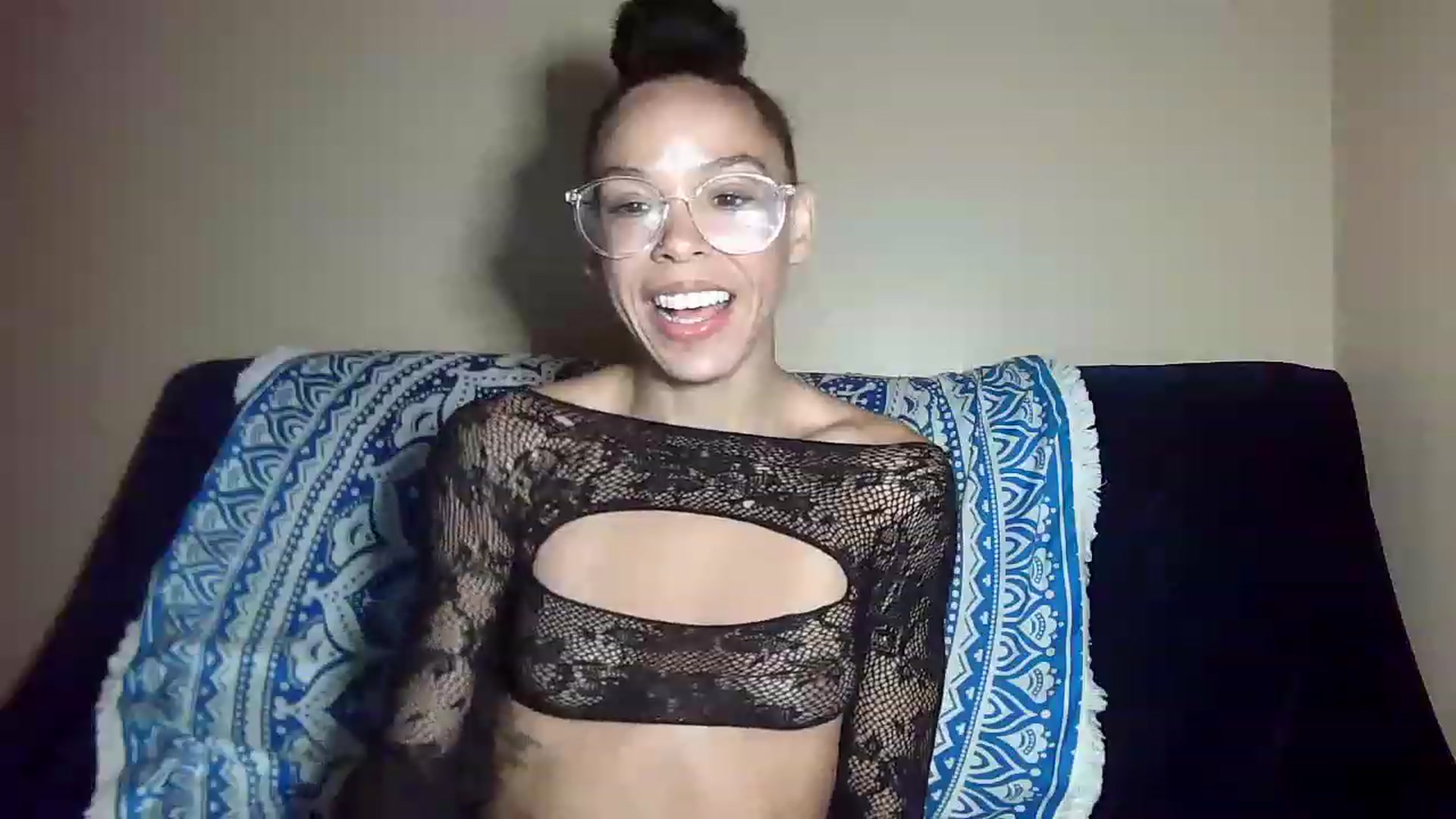 Gallery image thumbnail from SmileyAngel44's myfreecams stream on, 06/15/2023, 15:59 image 3 of 20