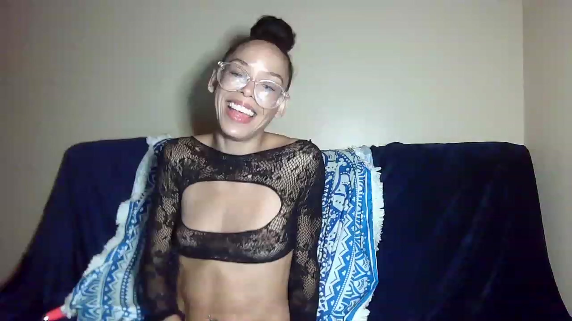 Gallery image thumbnail from SmileyAngel44's myfreecams stream on, 06/15/2023, 15:59 image 15 of 20