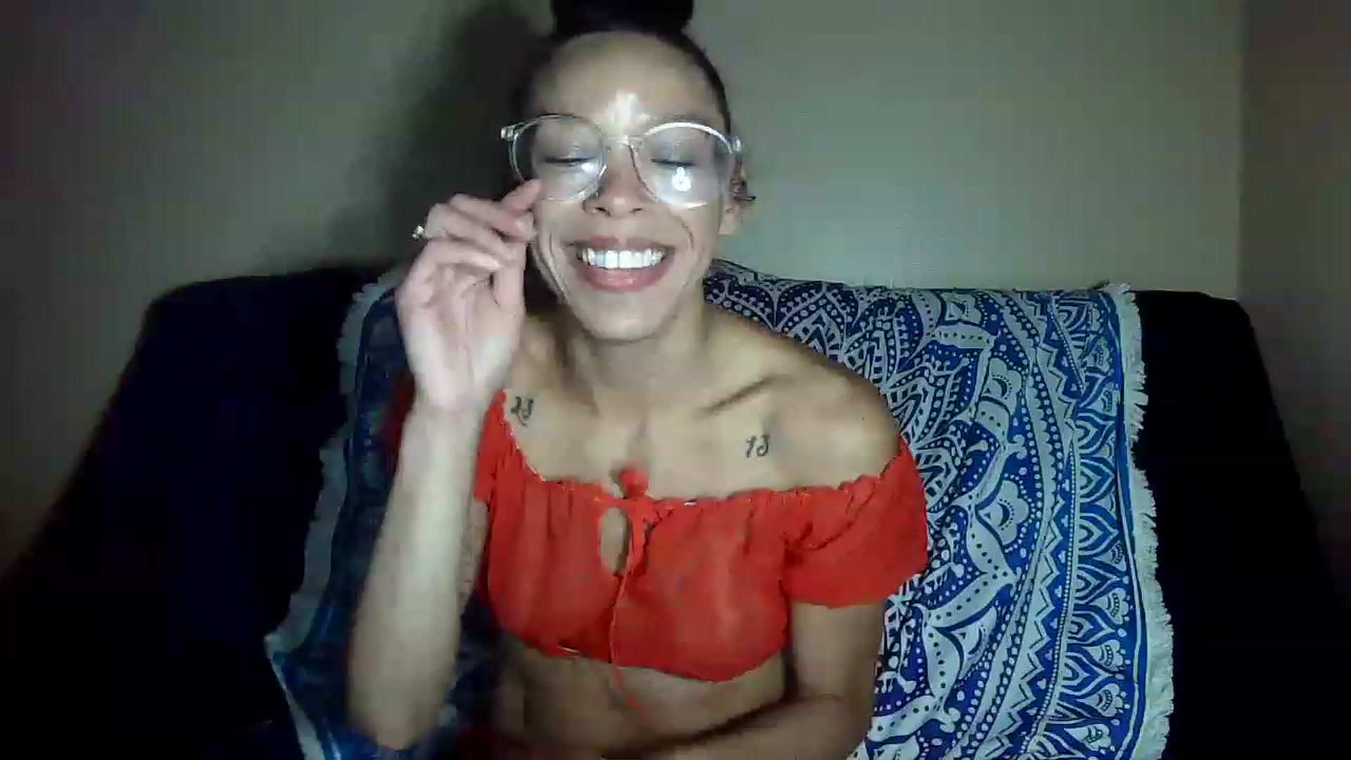 Gallery image thumbnail from SmileyAngel44's myfreecams stream on, 06/16/2023, 15:23 image 9 of 20