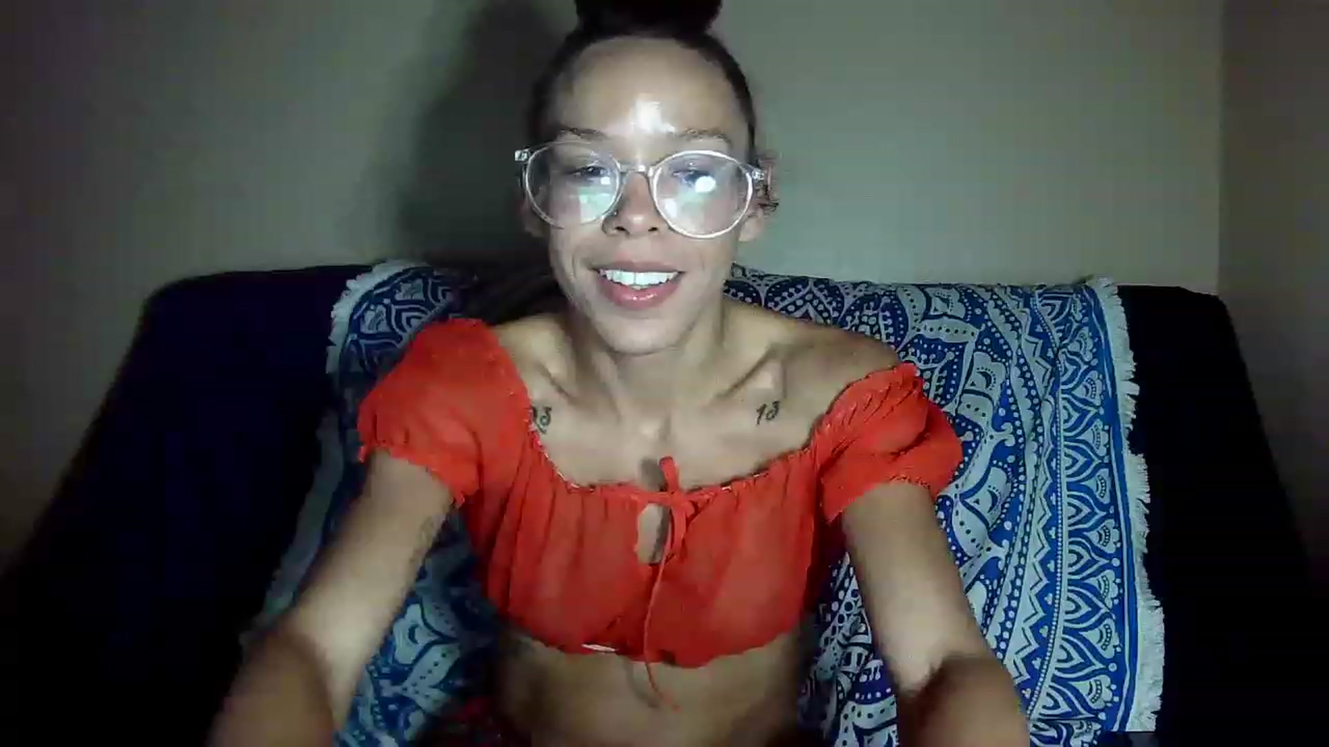 Gallery image thumbnail from SmileyAngel44's myfreecams stream on, 06/16/2023, 15:23 image 8 of 20