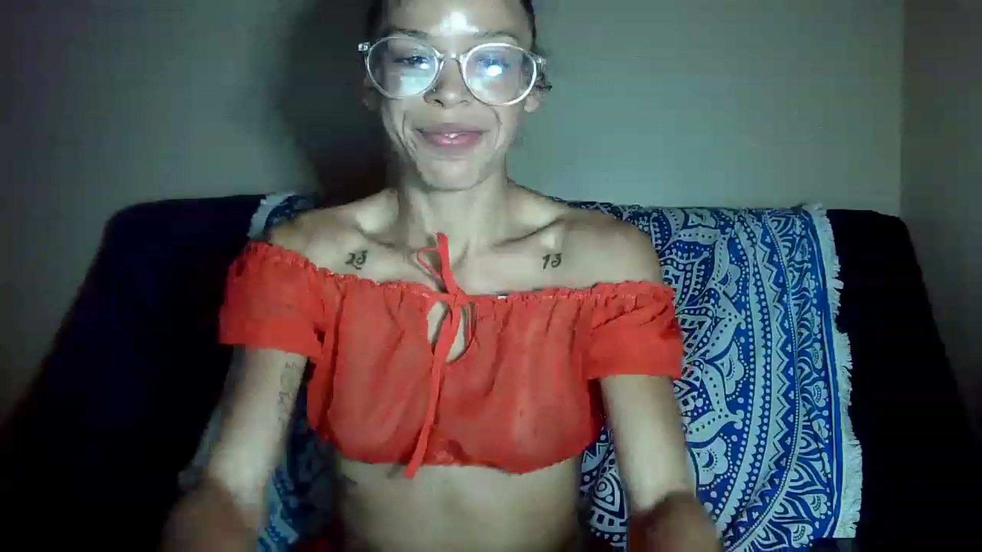 Gallery image thumbnail from SmileyAngel44's myfreecams stream on, 06/16/2023, 15:23 image 4 of 20