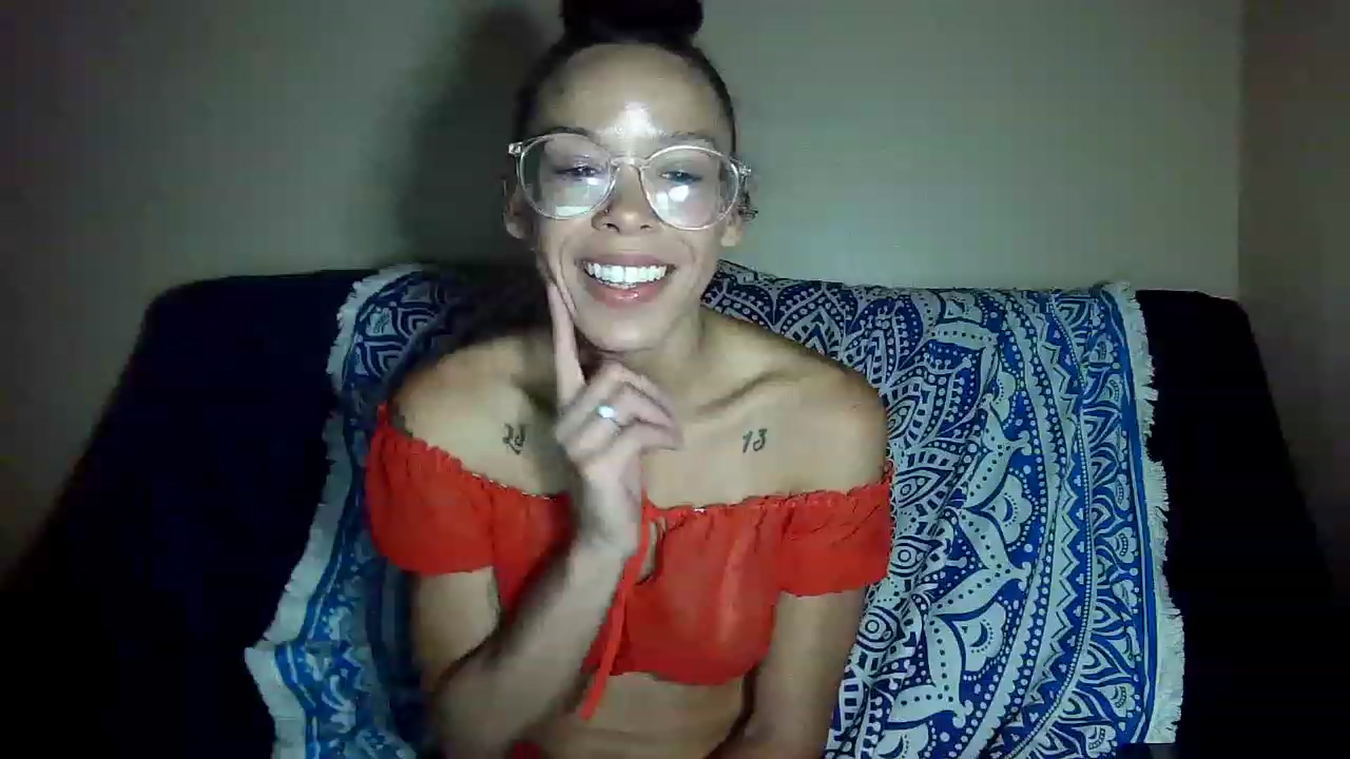 Gallery image thumbnail from SmileyAngel44's myfreecams stream on, 06/16/2023, 15:23 image 5 of 20