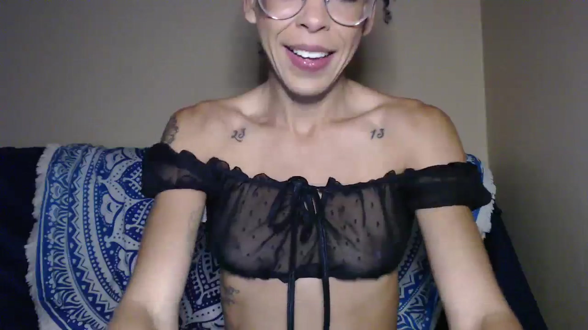 Gallery image thumbnail from SmileyAngel44's myfreecams stream on, 08/18/2023, 13:45 image 11 of 20