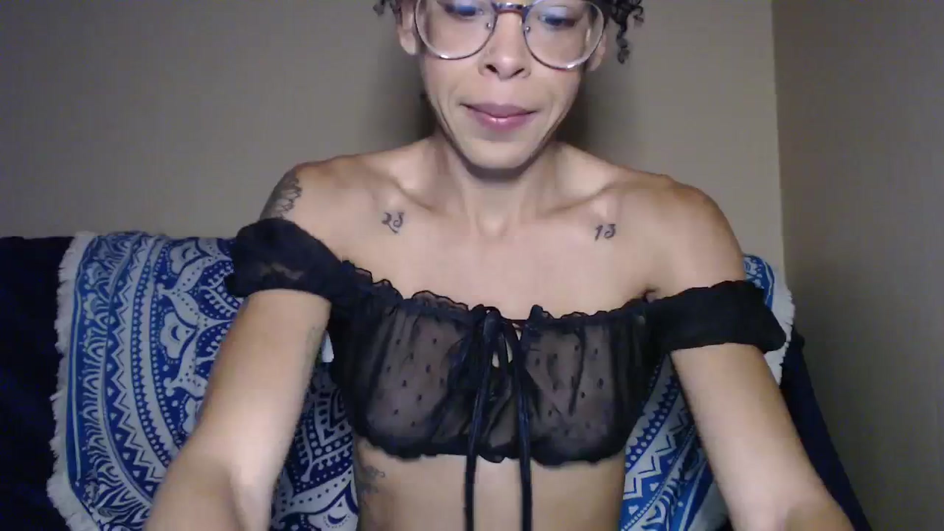Gallery image thumbnail from SmileyAngel44's myfreecams stream on, 08/18/2023, 13:45 image 19 of 20