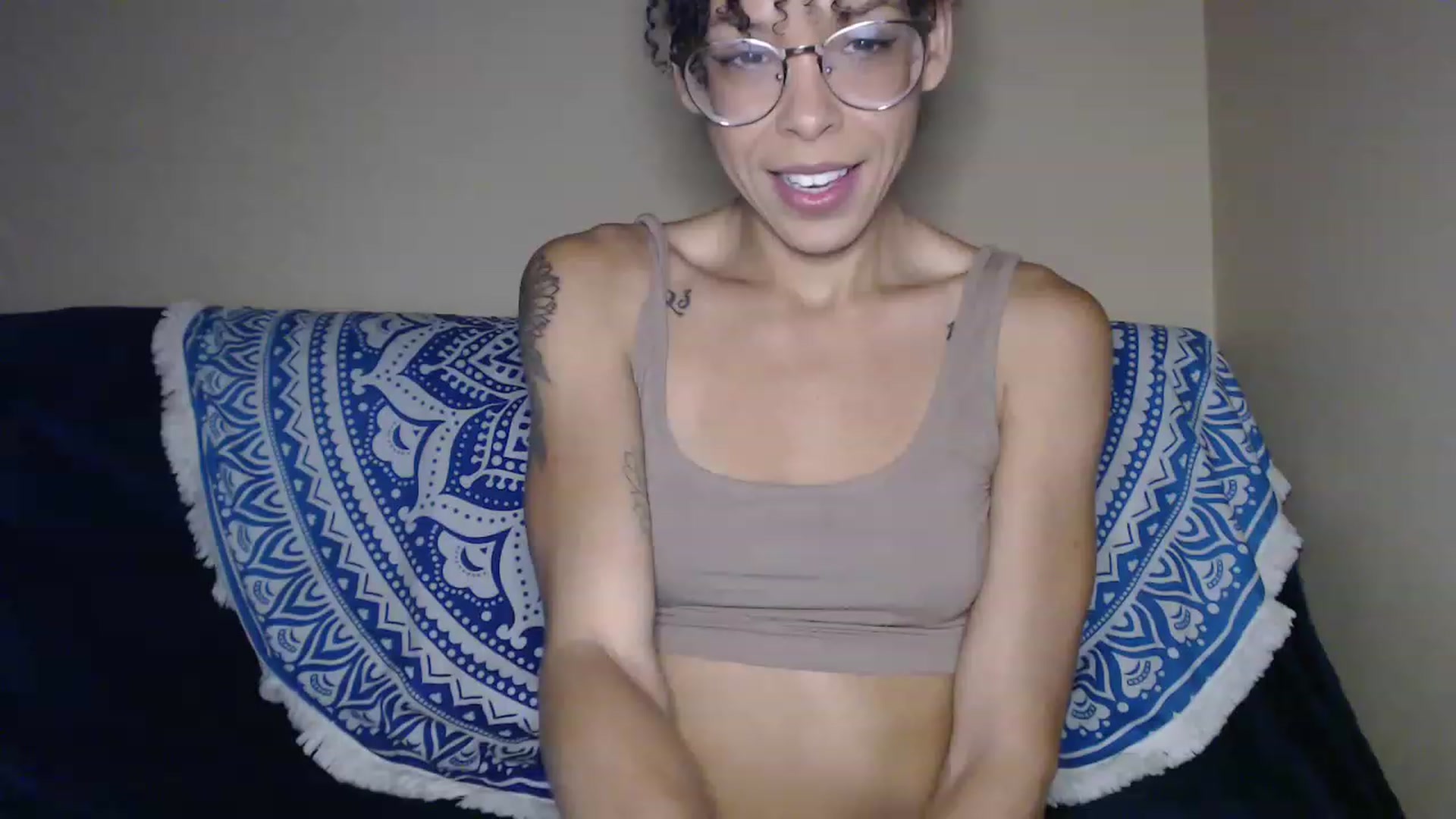 Gallery image thumbnail from SmileyAngel44's myfreecams stream on, 08/22/2023, 13:53 image 5 of 20