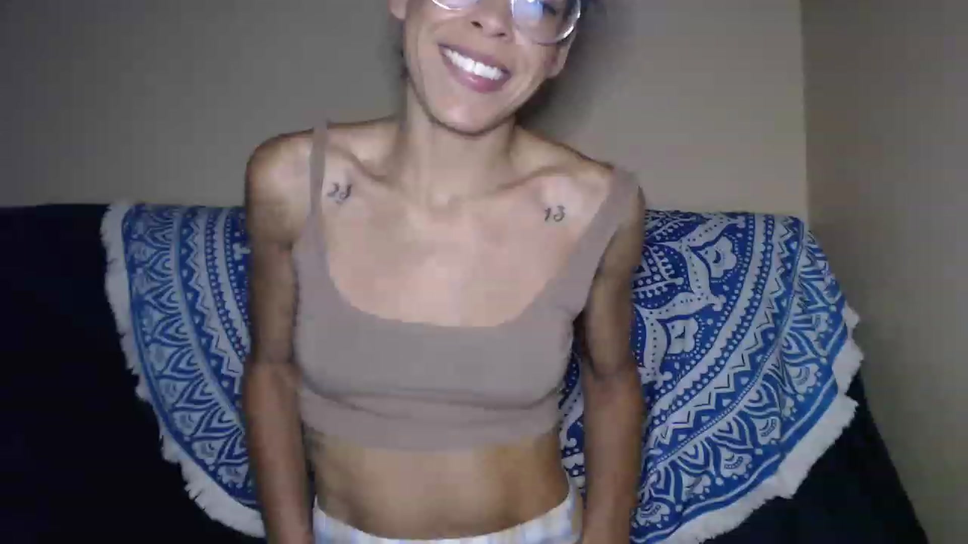 Gallery image thumbnail from SmileyAngel44's myfreecams stream on, 08/22/2023, 13:53 image 18 of 20