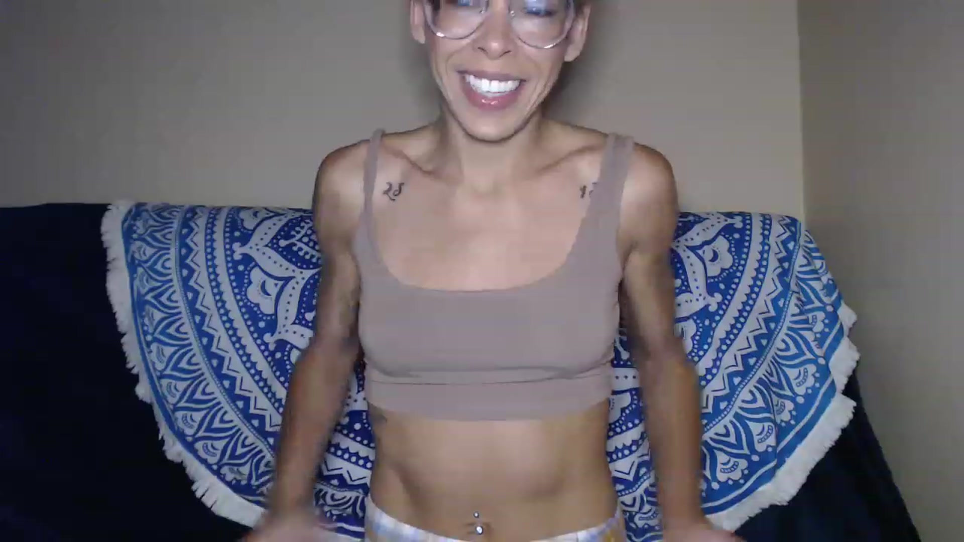 Gallery image thumbnail from SmileyAngel44's myfreecams stream on, 08/22/2023, 13:53 image 11 of 20