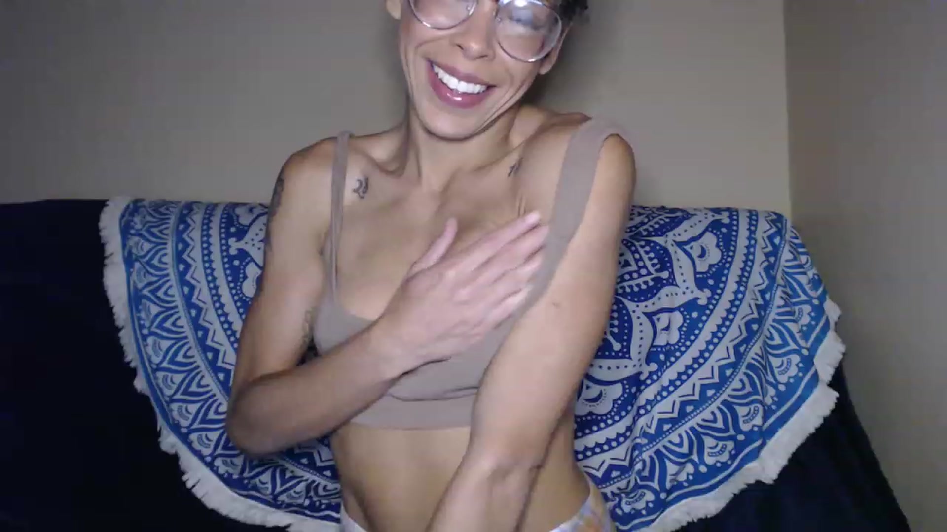Gallery image thumbnail from SmileyAngel44's myfreecams stream on, 08/22/2023, 13:53 image 19 of 20