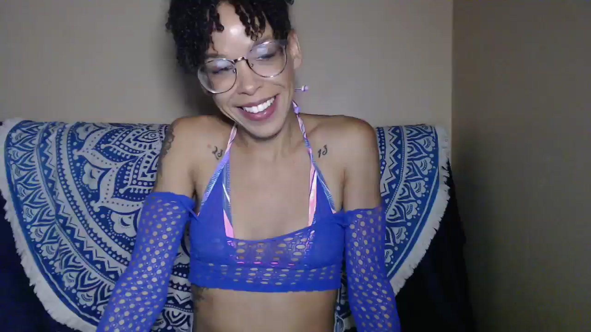 Gallery image thumbnail from SmileyAngel44's myfreecams stream on, 08/29/2023, 13:43 image 4 of 20
