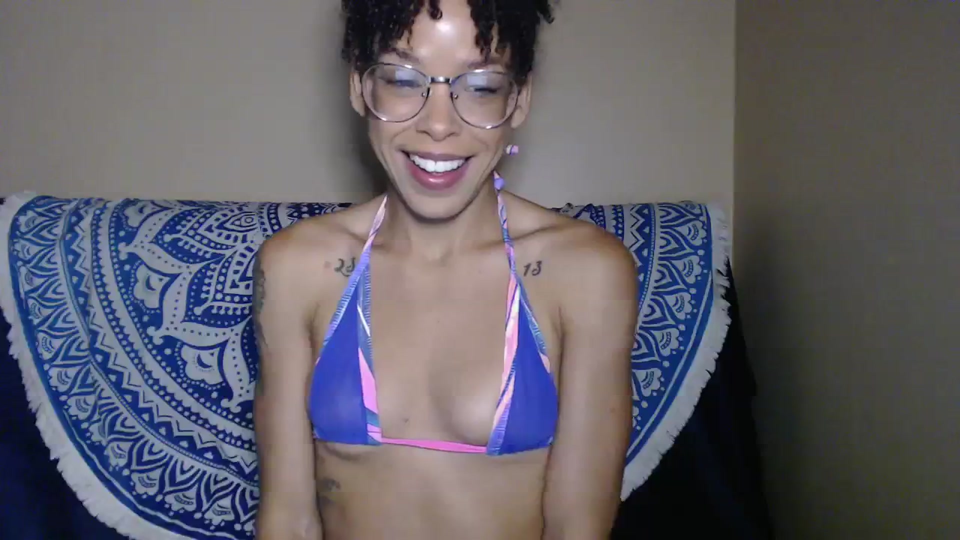 Gallery image thumbnail from SmileyAngel44's myfreecams stream on, 08/29/2023, 13:43 image 10 of 20