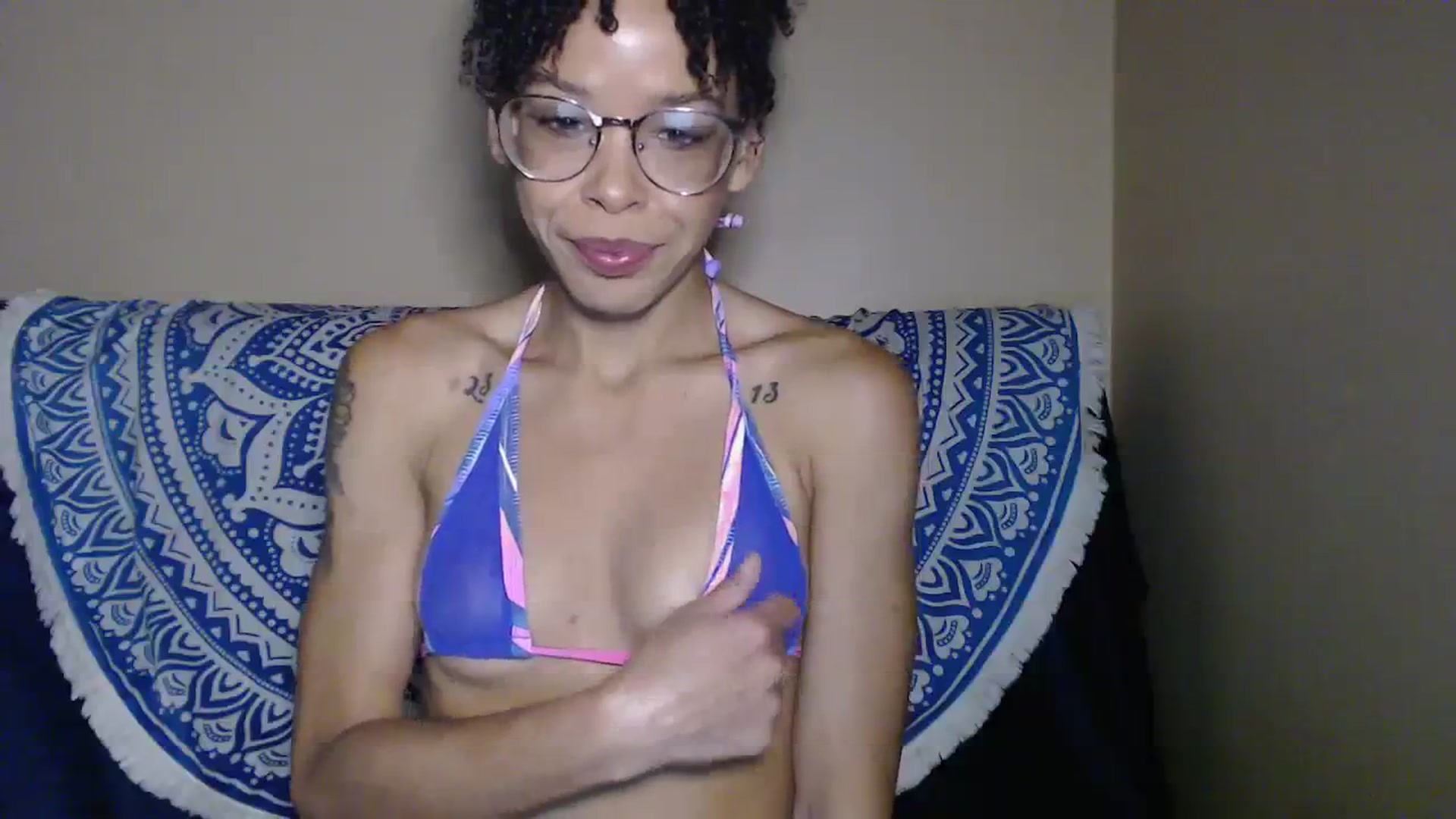 Gallery image thumbnail from SmileyAngel44's myfreecams stream on, 08/29/2023, 13:43 image 9 of 20