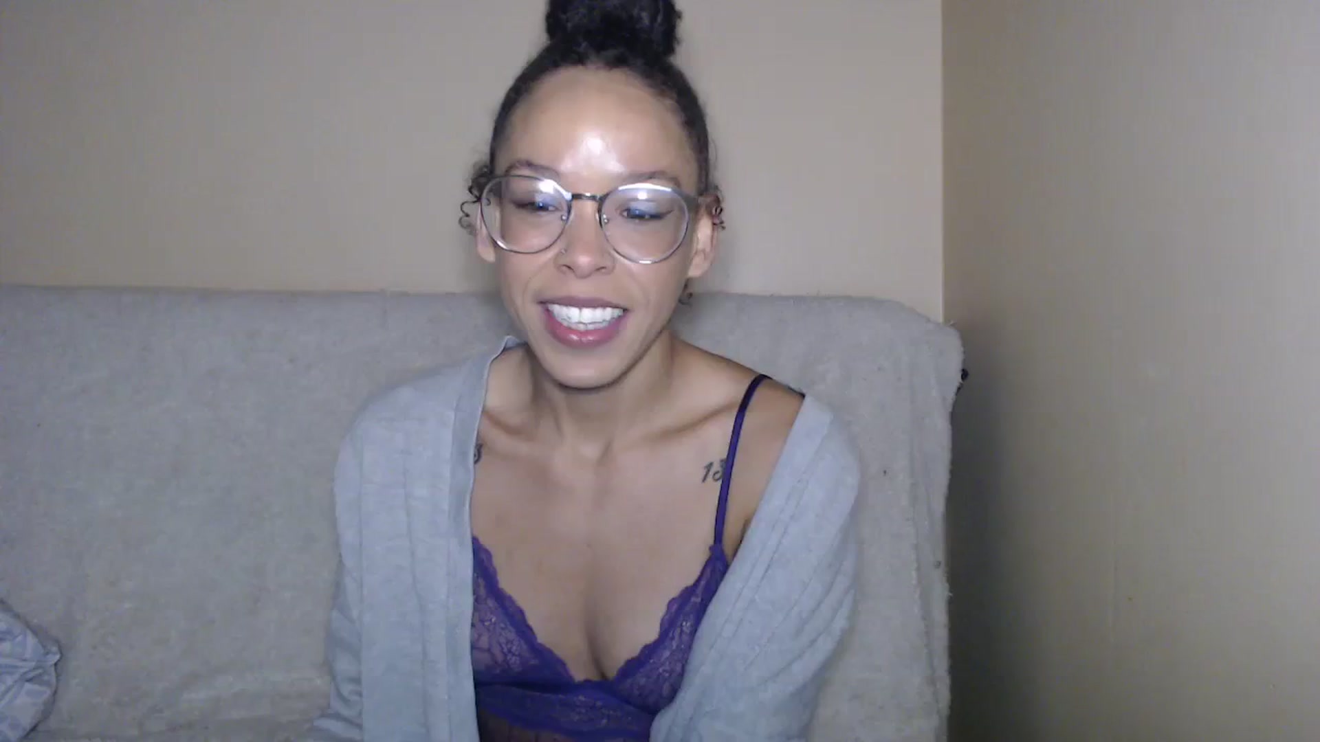 Gallery image thumbnail from SmileyAngel44's myfreecams stream on, 09/05/2023, 14:12 image 1 of 20