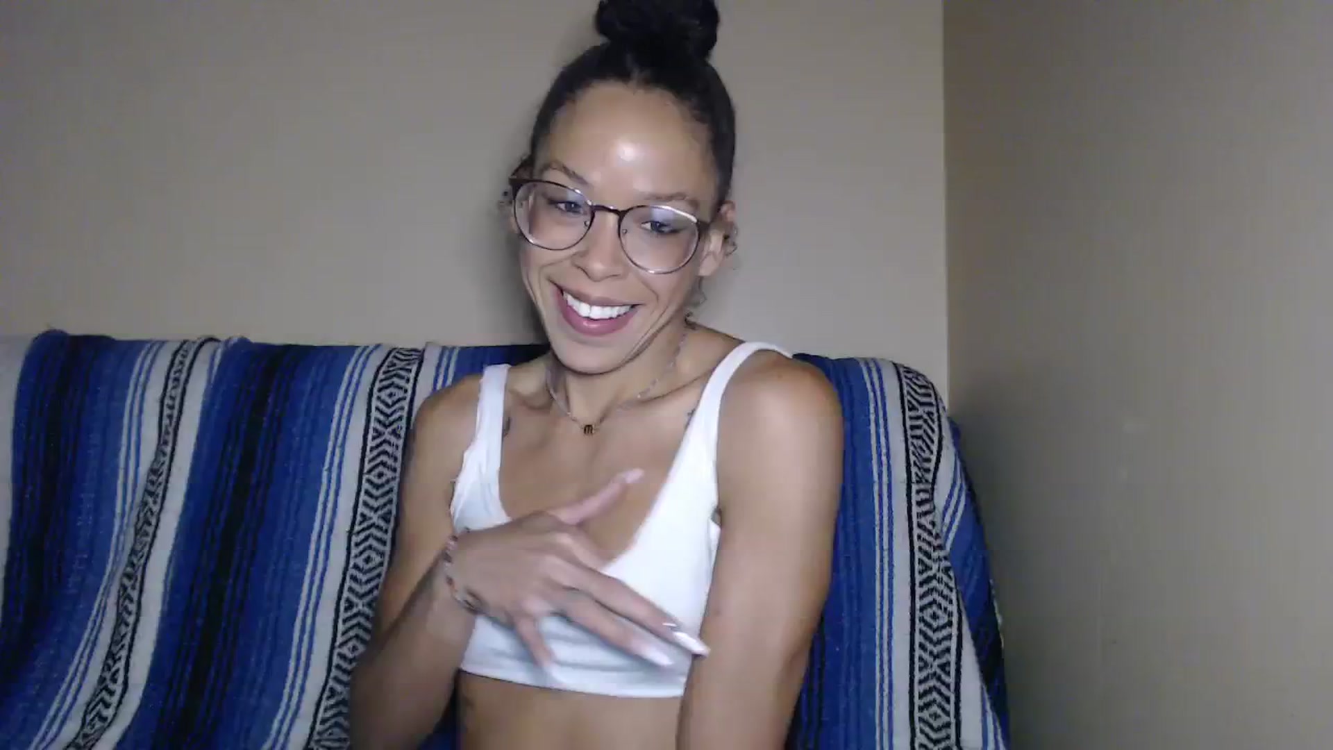 Gallery image thumbnail from SmileyAngel44's myfreecams stream on, 09/06/2023, 13:30 image 8 of 20