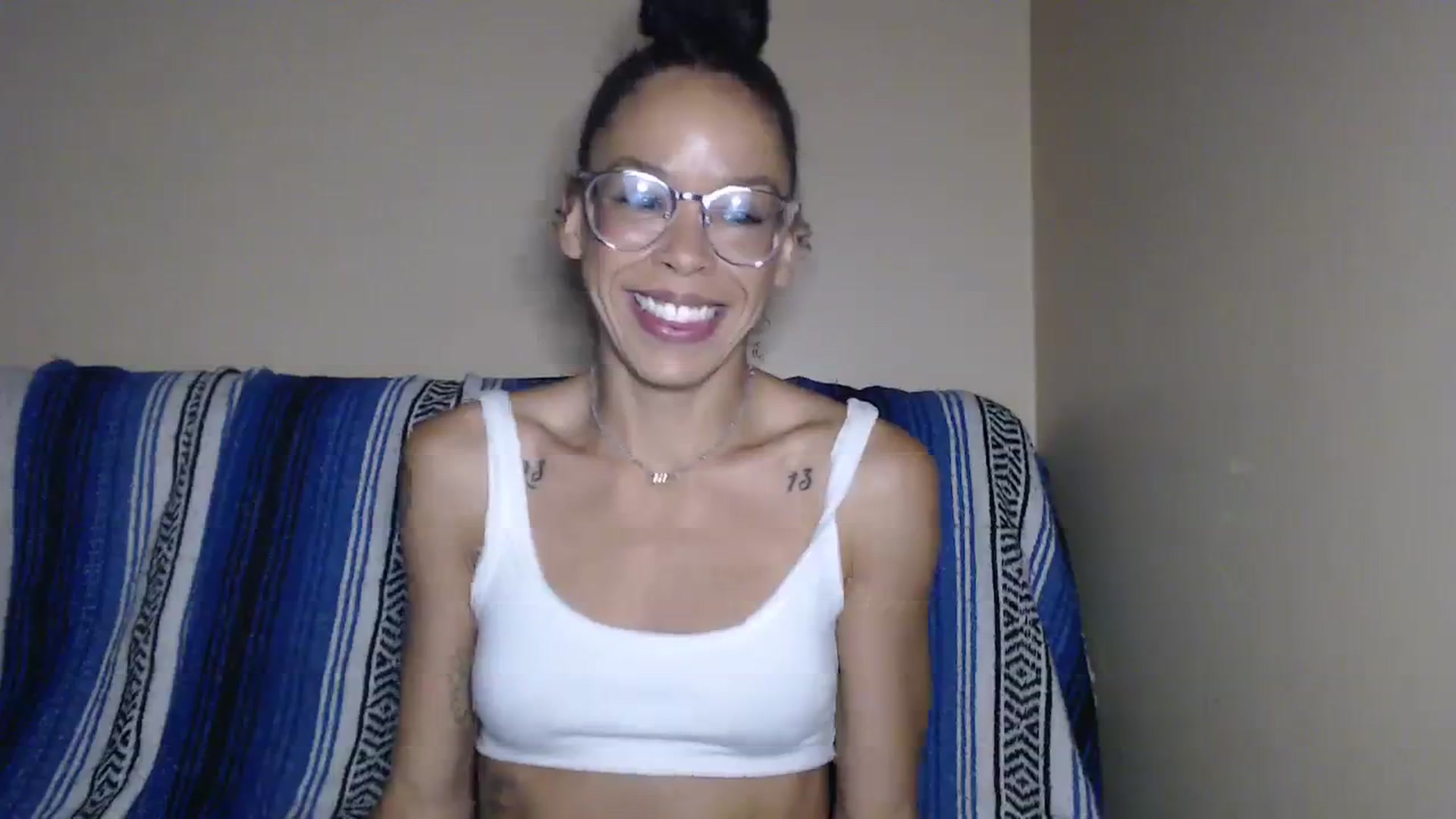 Gallery image thumbnail from SmileyAngel44's myfreecams stream on, 09/06/2023, 13:30 image 3 of 20