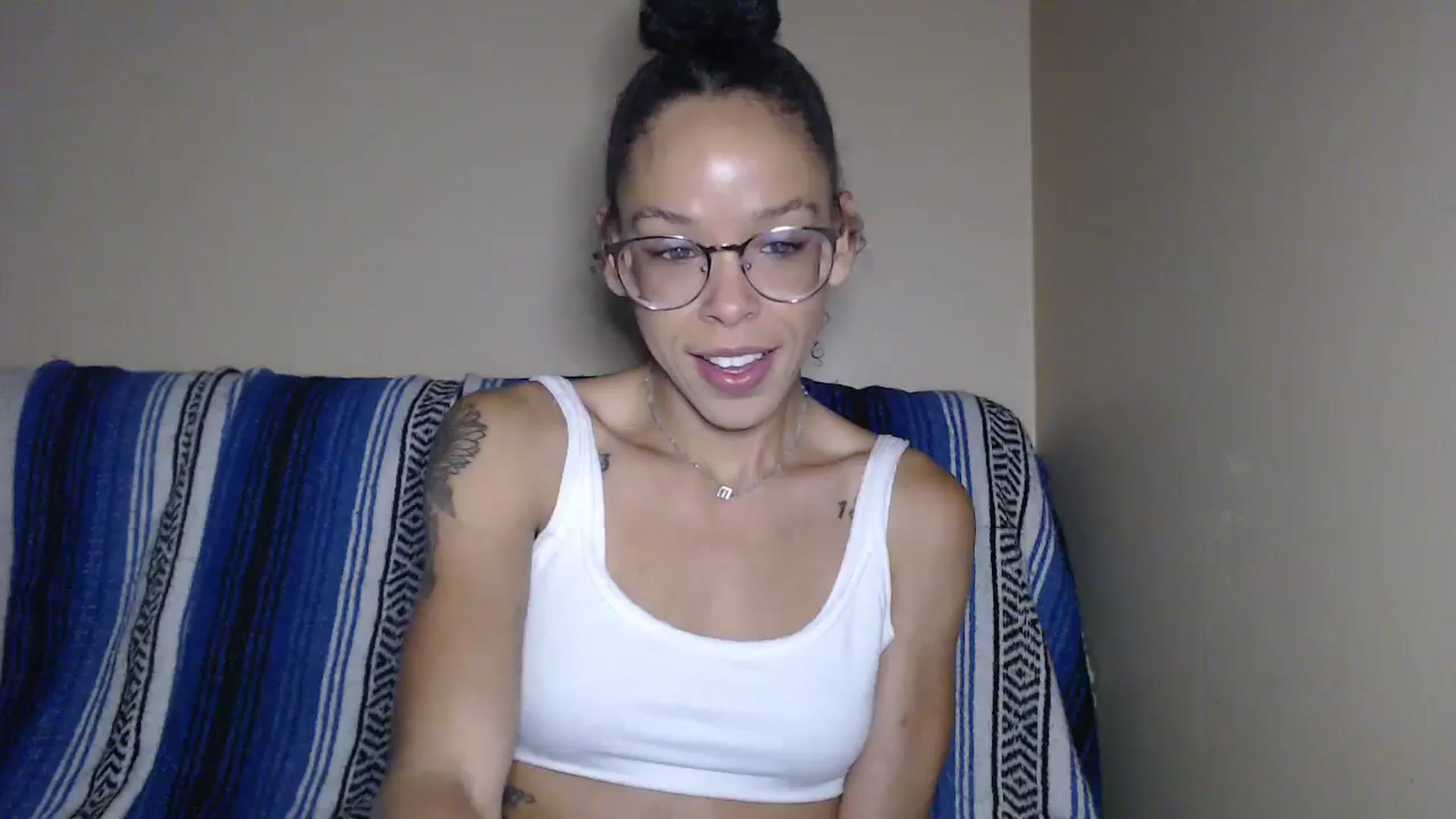 Gallery image thumbnail from SmileyAngel44's myfreecams stream on, 09/06/2023, 13:30 image 7 of 20