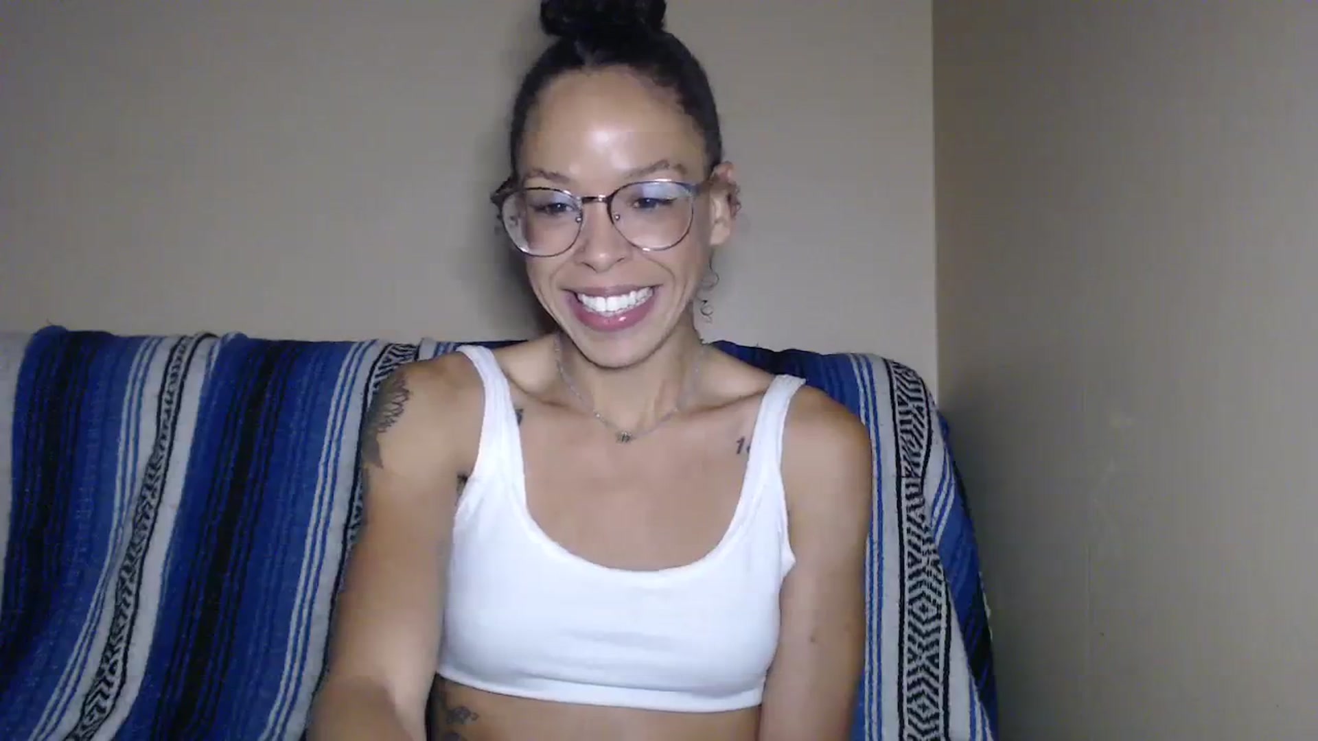 Gallery image thumbnail from SmileyAngel44's myfreecams stream on, 09/06/2023, 13:30 image 6 of 20