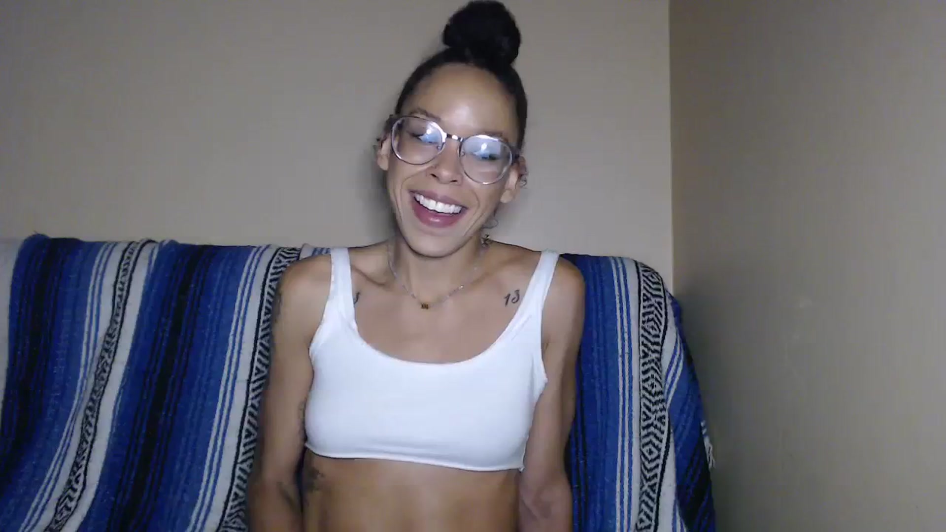 Gallery image thumbnail from SmileyAngel44's myfreecams stream on, 09/06/2023, 13:30 image 17 of 20