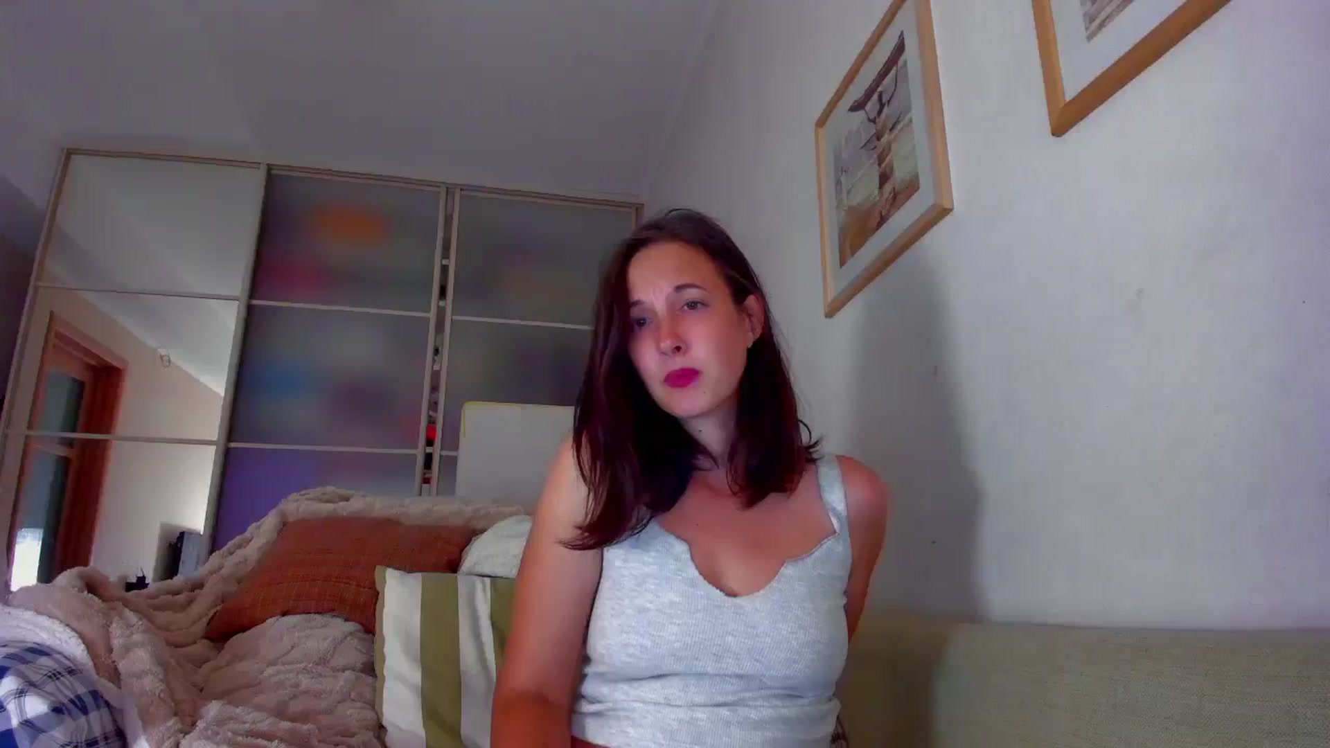 Gallery image thumbnail from SmileyCAT's myfreecams stream on, 07/12/2024, 20:50 image 12 of 20