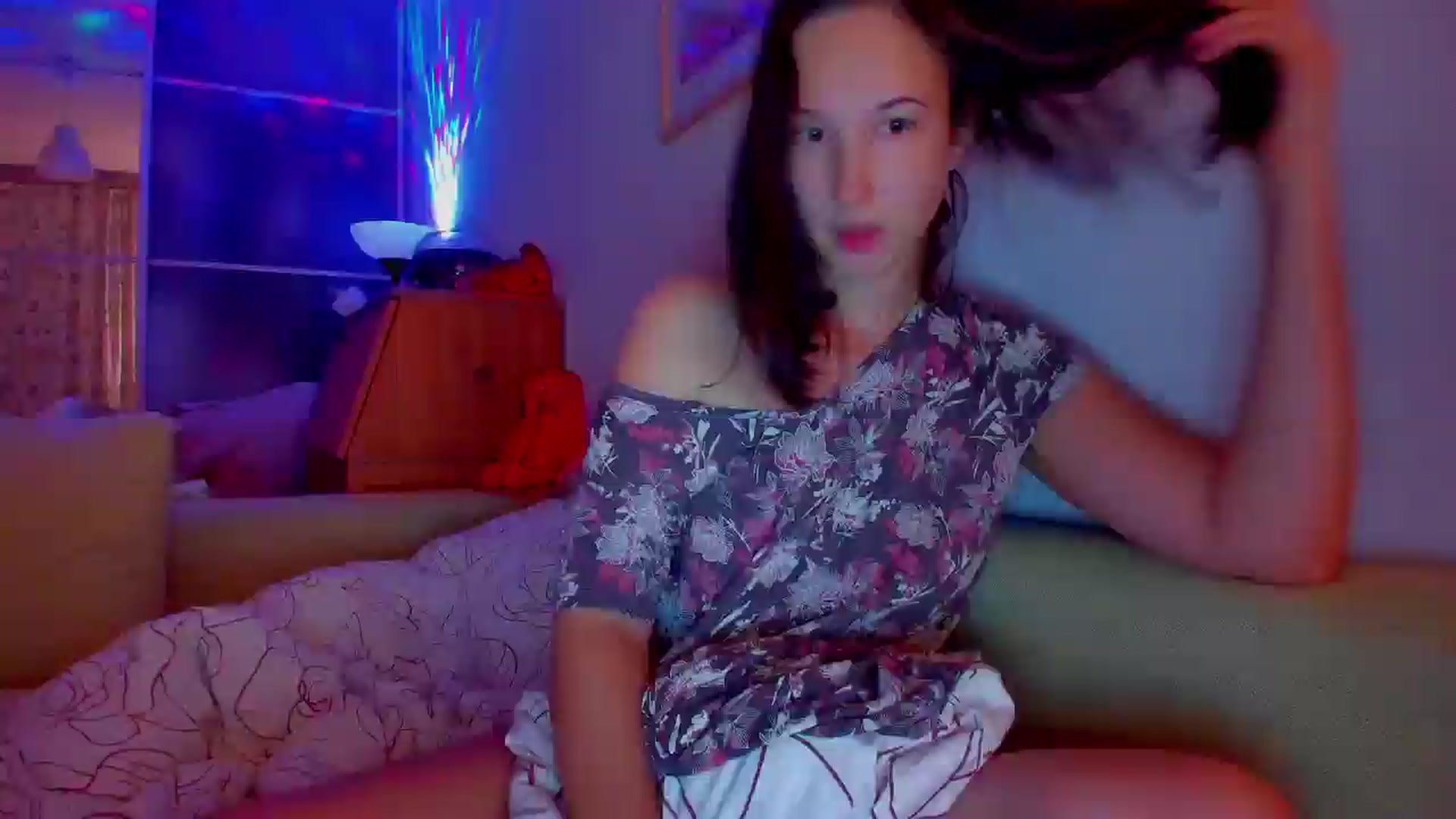 Gallery image thumbnail from SmileyCAT's myfreecams stream on, 12/22/2024, 17:37 image 14 of 20