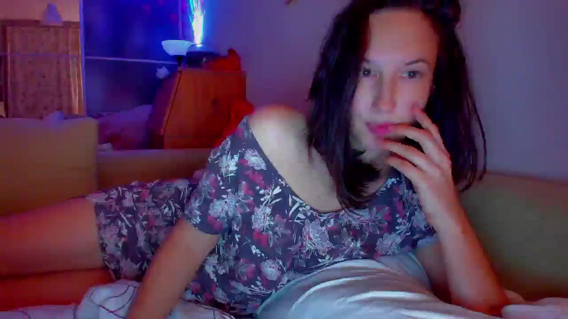 Gallery image thumbnail from SmileyCAT's myfreecams stream on, 12/22/2024, 17:37 image 5 of 20