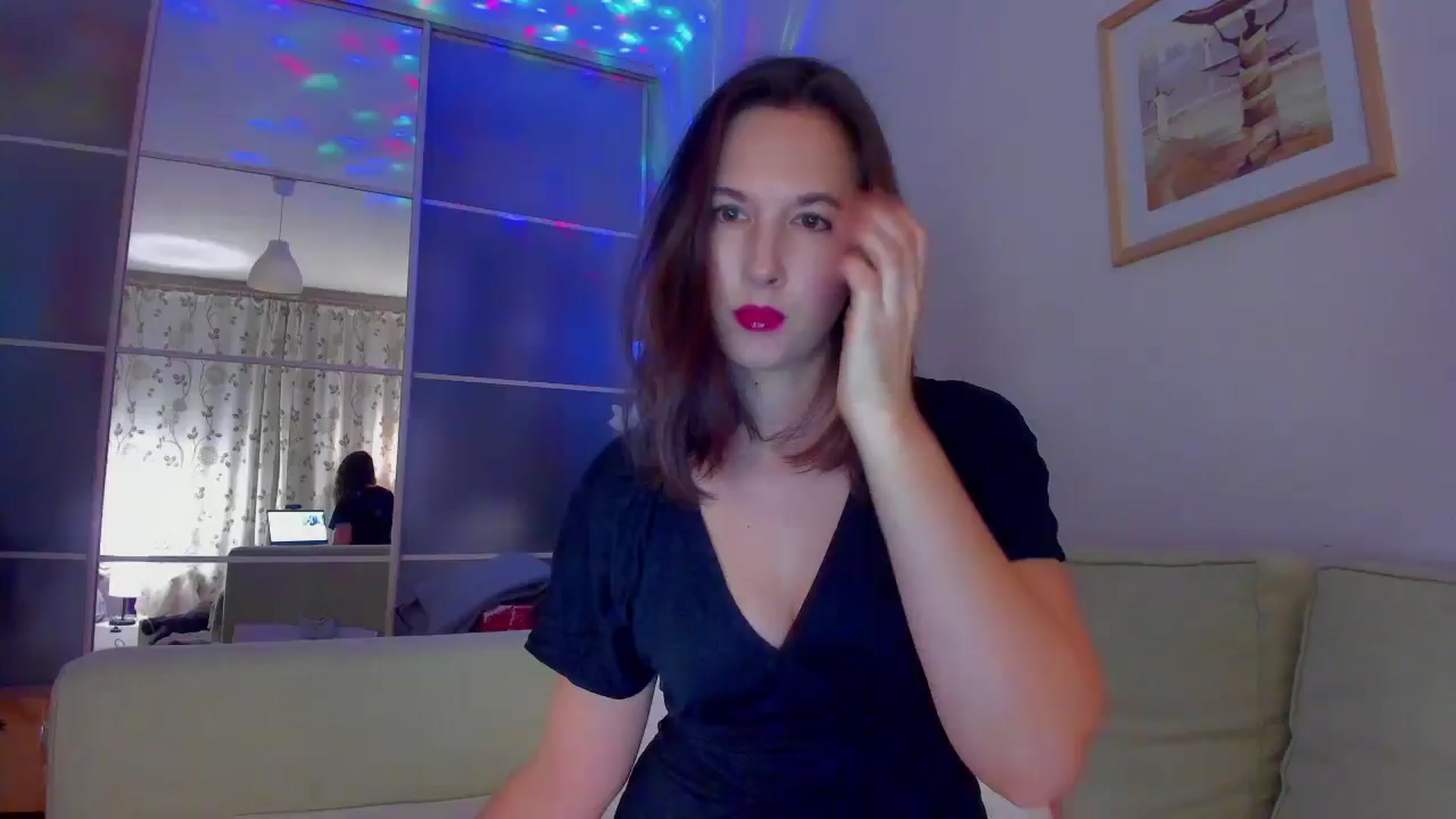Gallery image thumbnail from SmileyCAT's myfreecams stream on, 12/25/2024, 17:32 image 1 of 20