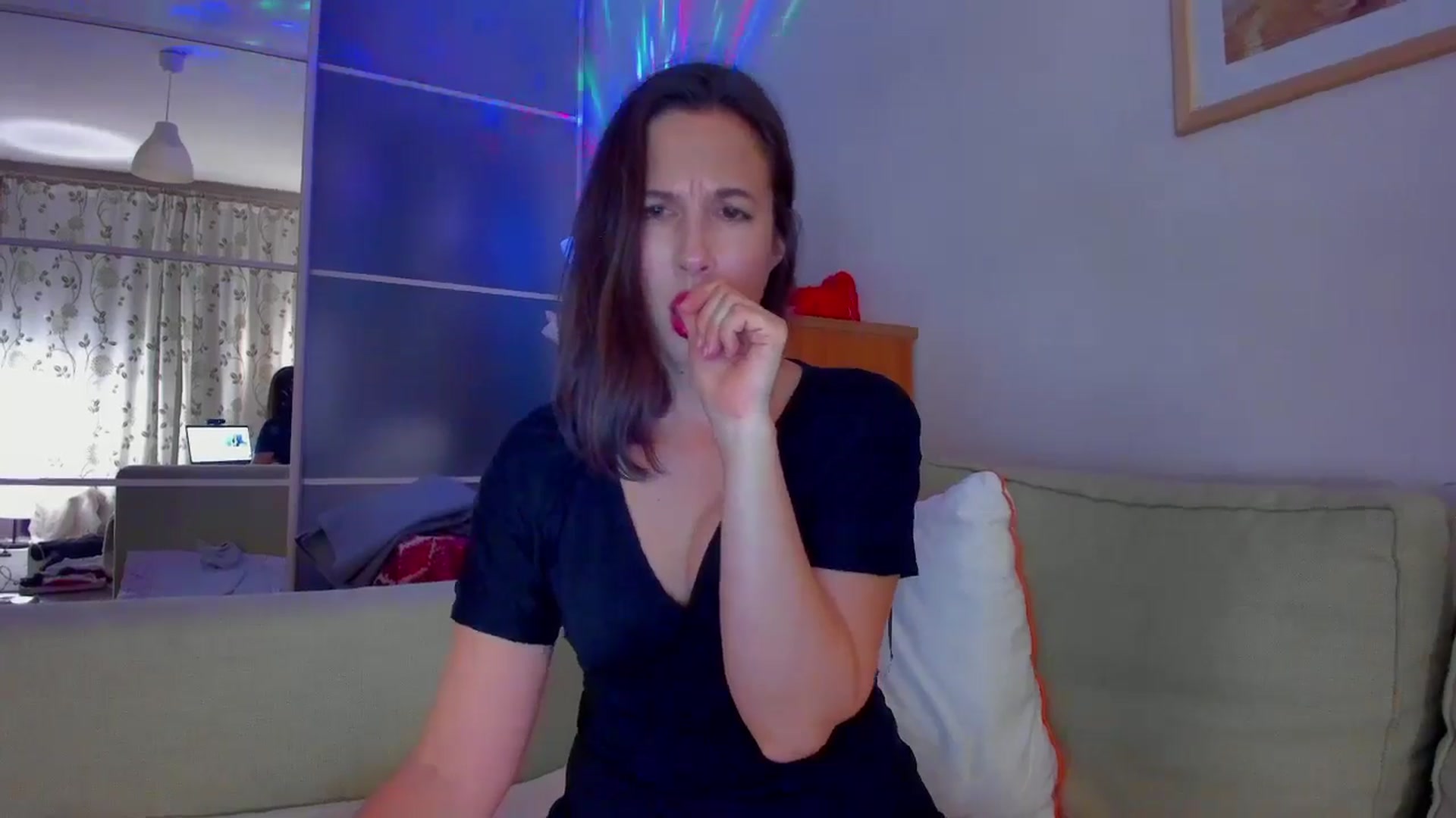 Gallery image thumbnail from SmileyCAT's myfreecams stream on, 12/25/2024, 17:32 image 12 of 20