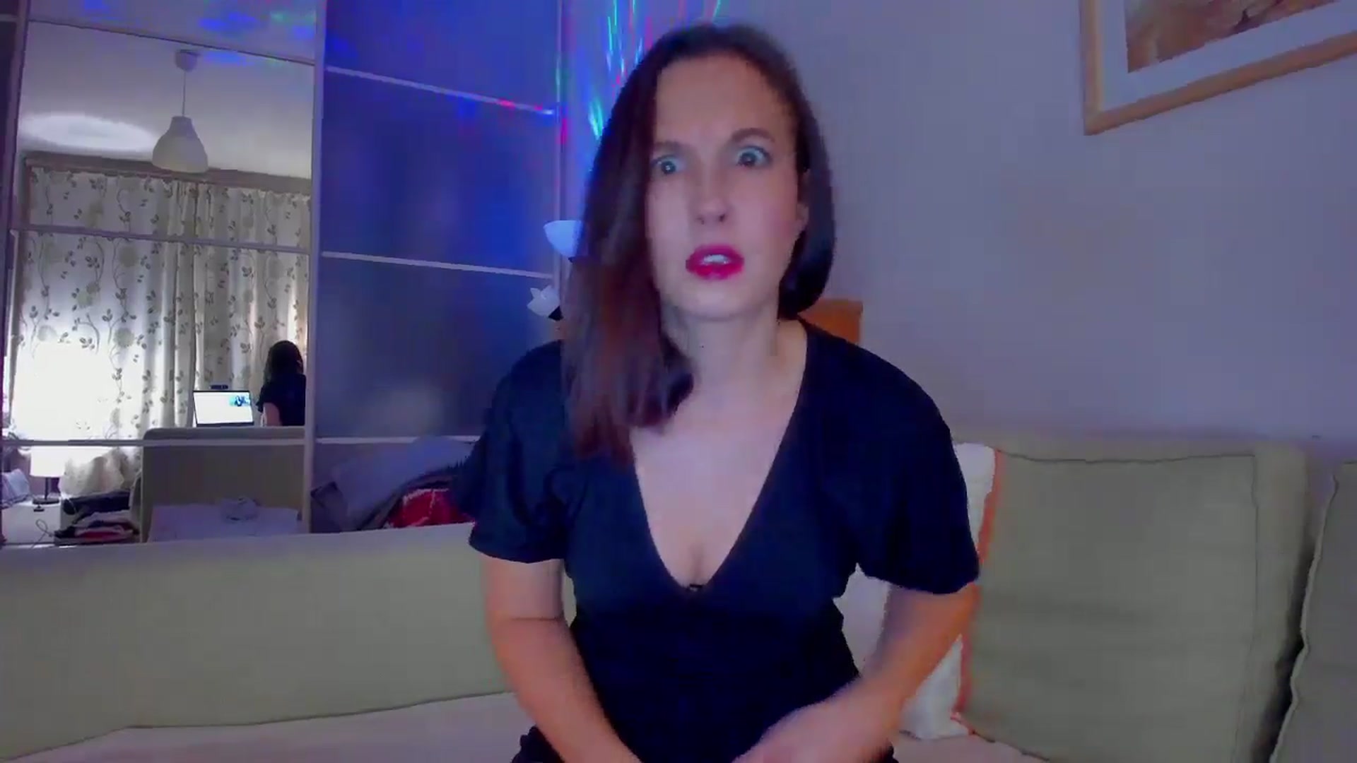 Gallery image thumbnail from SmileyCAT's myfreecams stream on, 12/25/2024, 17:32 image 9 of 20