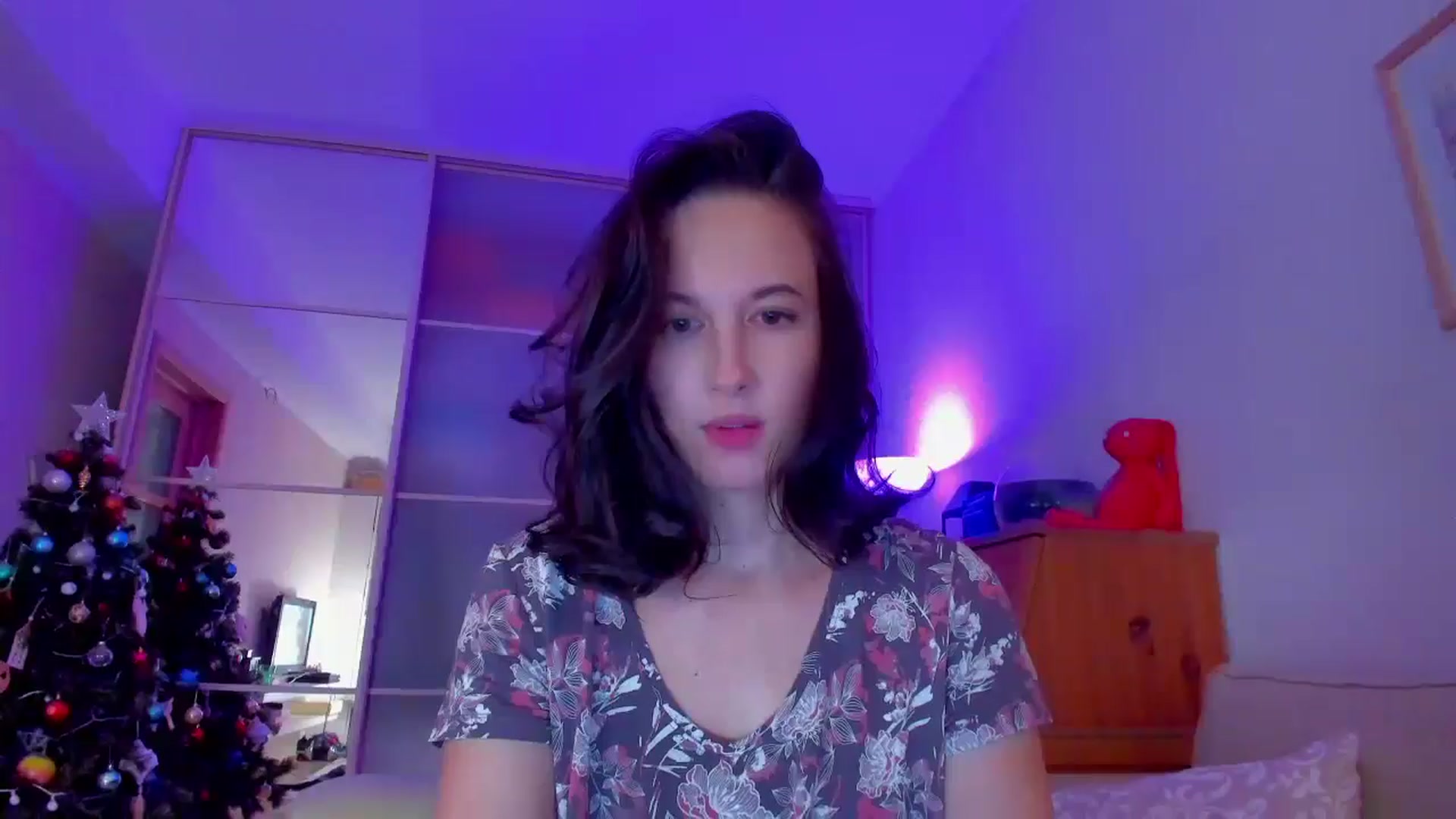 Gallery image thumbnail from SmileyCAT's myfreecams stream on, 02/08/2025, 20:13 image 19 of 20