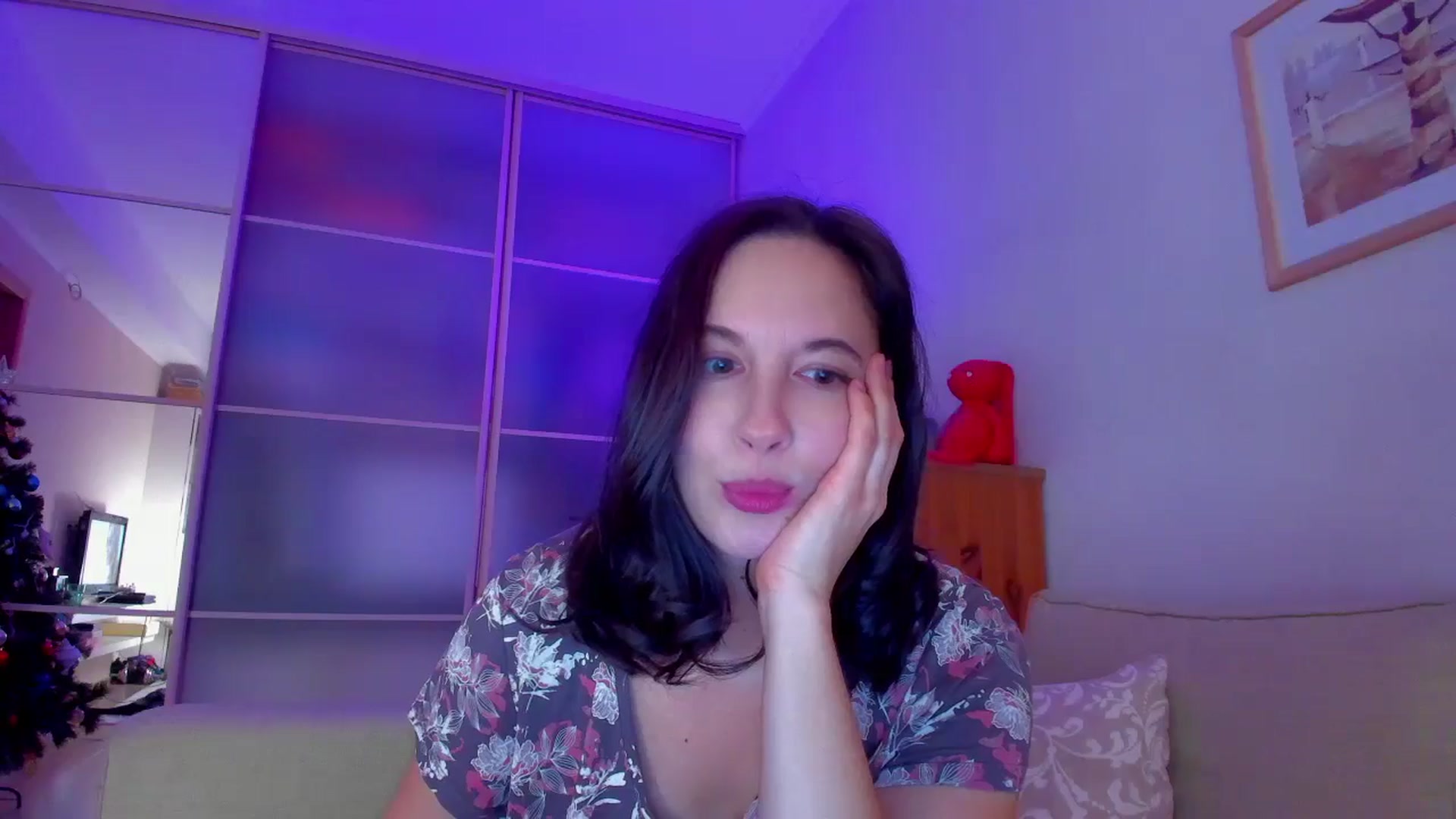 Gallery image thumbnail from SmileyCAT's myfreecams stream on, 02/08/2025, 20:13 image 15 of 20