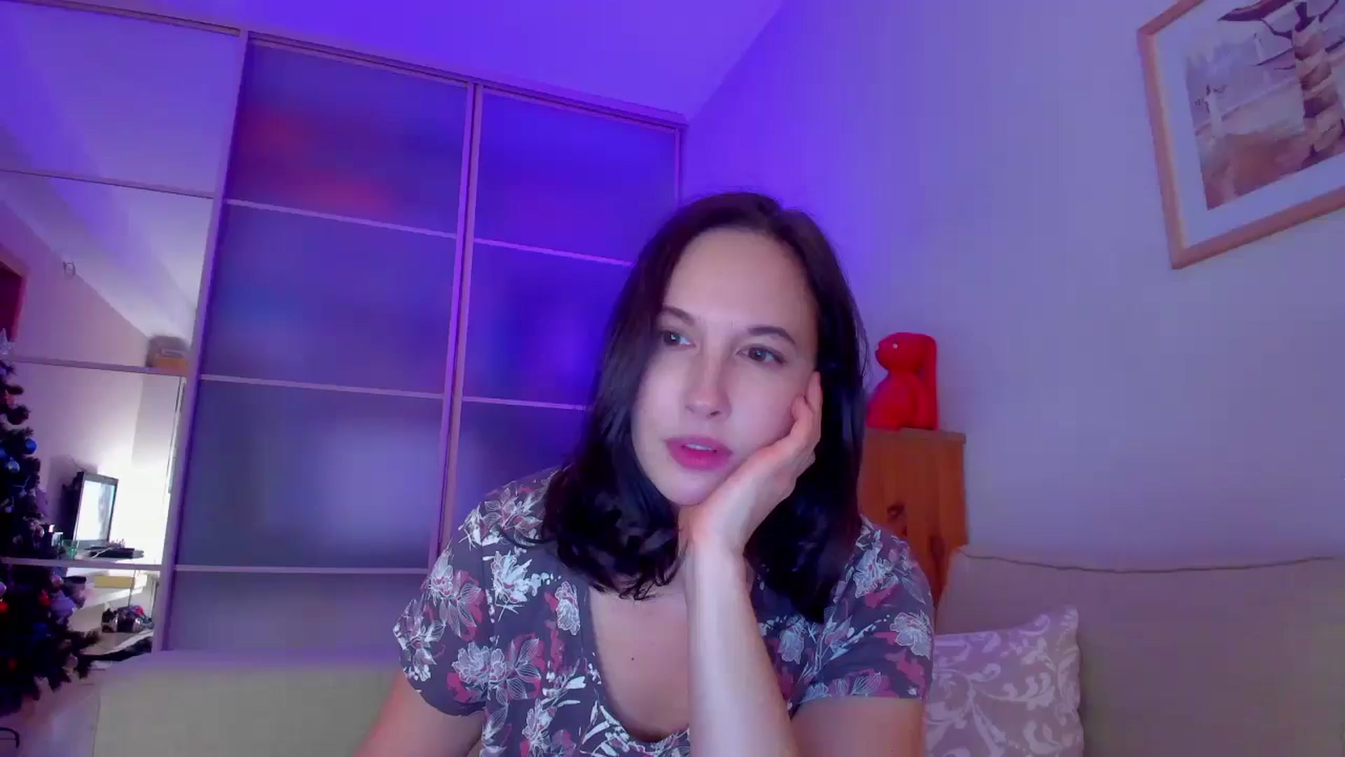 Gallery image thumbnail from SmileyCAT's myfreecams stream on, 02/08/2025, 20:13 image 13 of 20