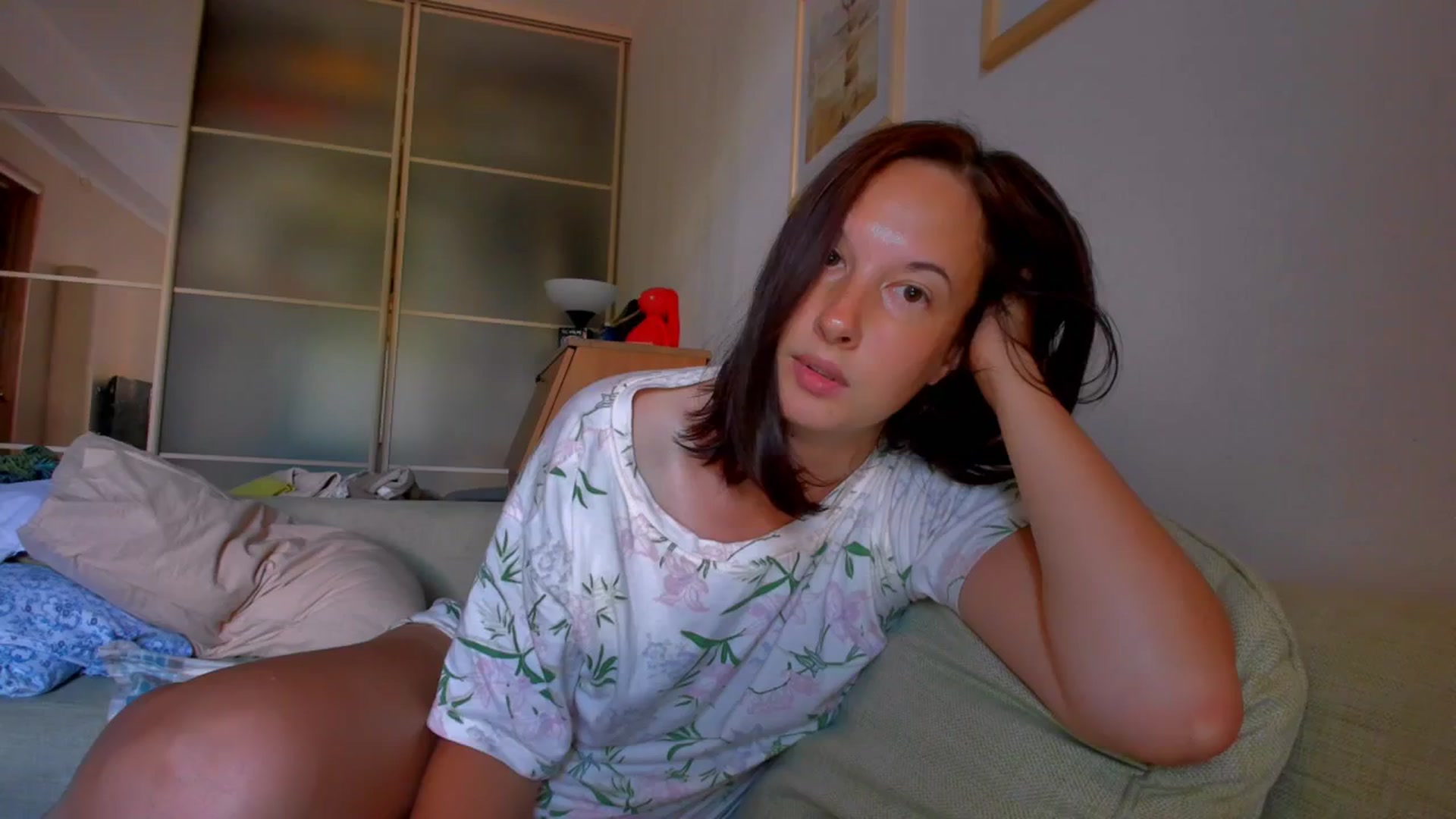 Gallery image thumbnail from SmileyCAT's myfreecams stream on, 06/18/2025, 12:18 image 10 of 20