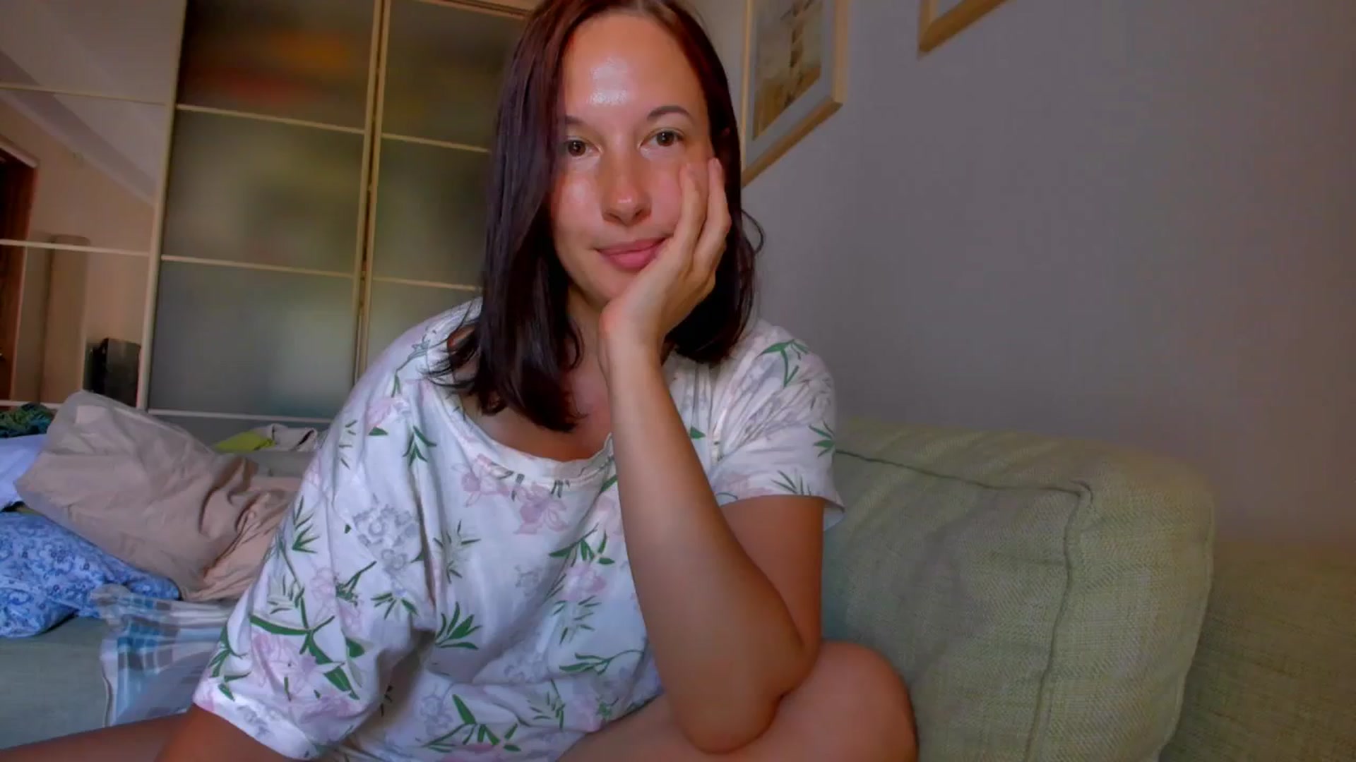 Gallery image thumbnail from SmileyCAT's myfreecams stream on, 06/18/2025, 12:18 image 12 of 20
