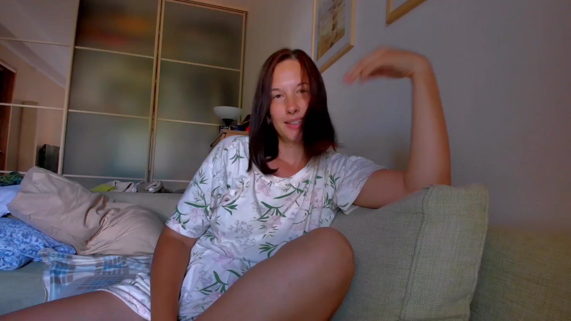 Gallery image thumbnail from SmileyCAT's myfreecams stream on, 06/18/2025, 12:18 image 15 of 20