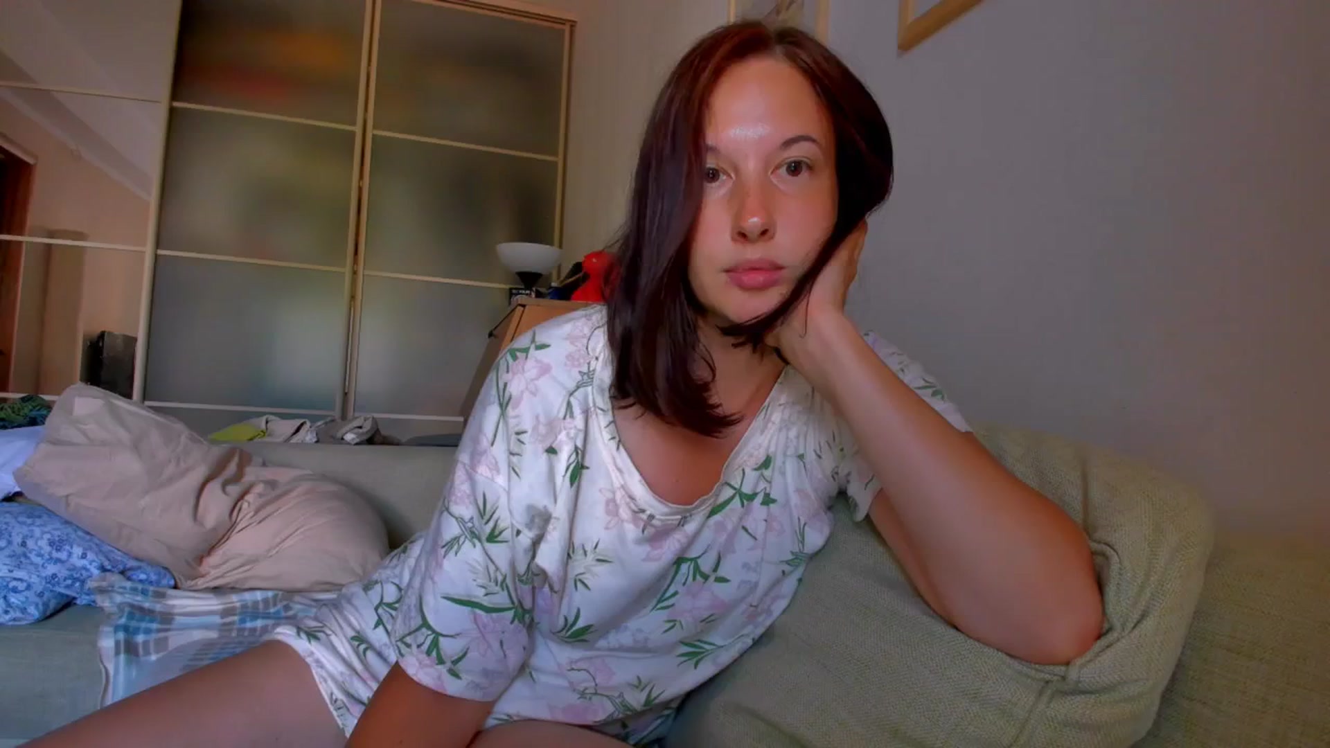 Gallery image thumbnail from SmileyCAT's myfreecams stream on, 06/18/2025, 12:18 image 3 of 20