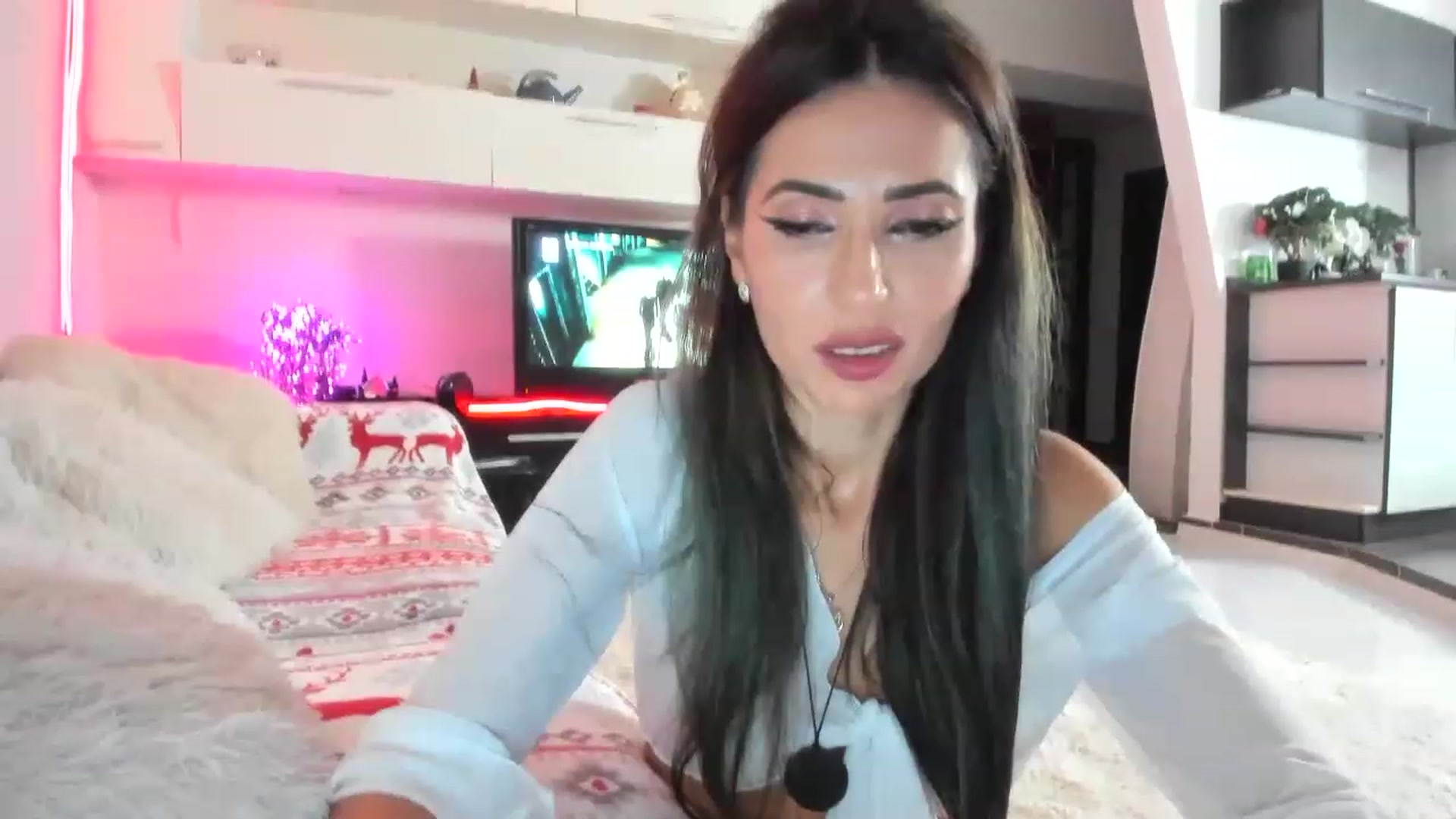 Gallery image thumbnail from SmileyTinaa's myfreecams stream on, 11/16/2022, 24:49 image 8 of 20