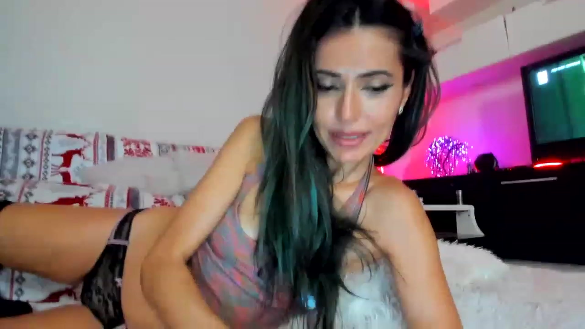 Gallery image thumbnail from SmileyTinaa's myfreecams stream on, 11/17/2022, 03:31 image 11 of 20