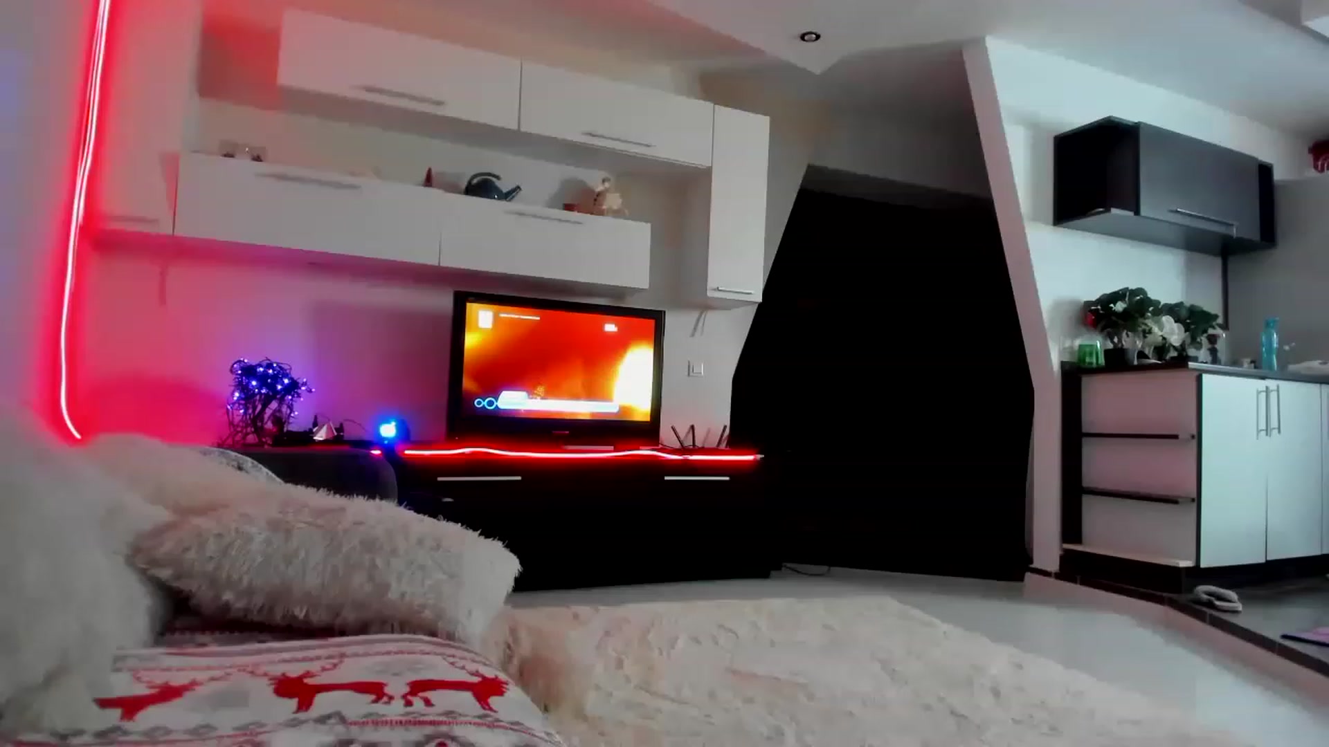 Gallery image thumbnail from SmileyTinaa's myfreecams stream on, 11/29/2022, 01:47 image 3 of 20