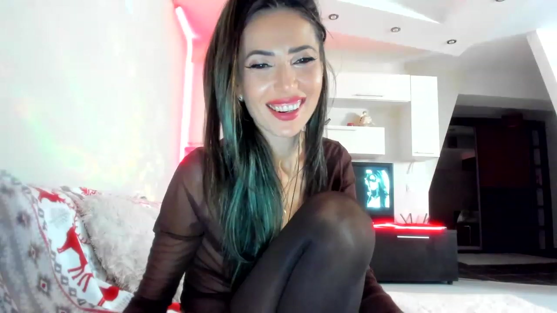Gallery image thumbnail from SmileyTinaa's myfreecams stream on, 12/02/2022, 24:16 image 19 of 20