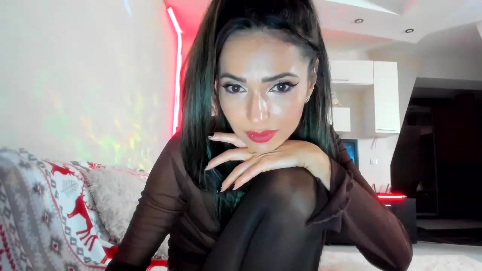 Gallery image thumbnail from SmileyTinaa's myfreecams stream on, 12/02/2022, 24:16 image 20 of 20