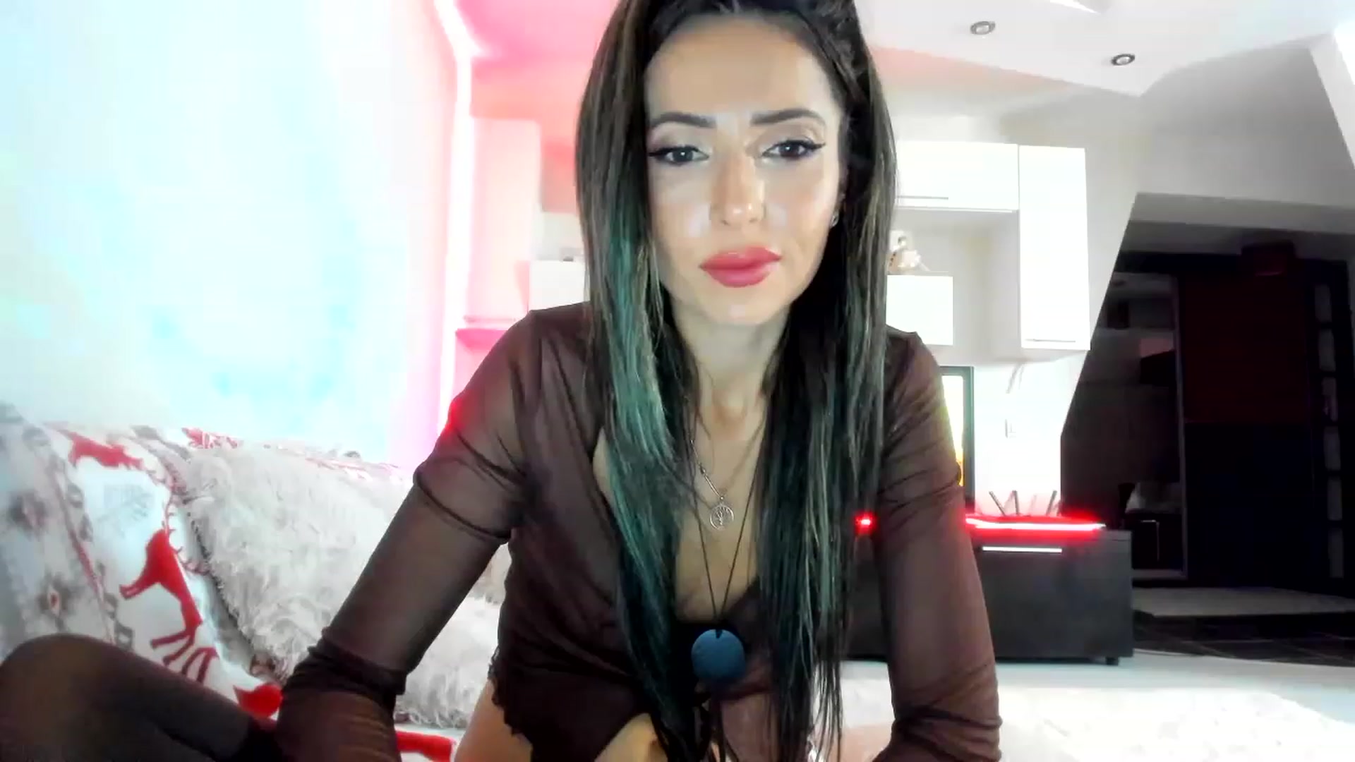 Gallery image thumbnail from SmileyTinaa's myfreecams stream on, 12/02/2022, 24:16 image 4 of 20