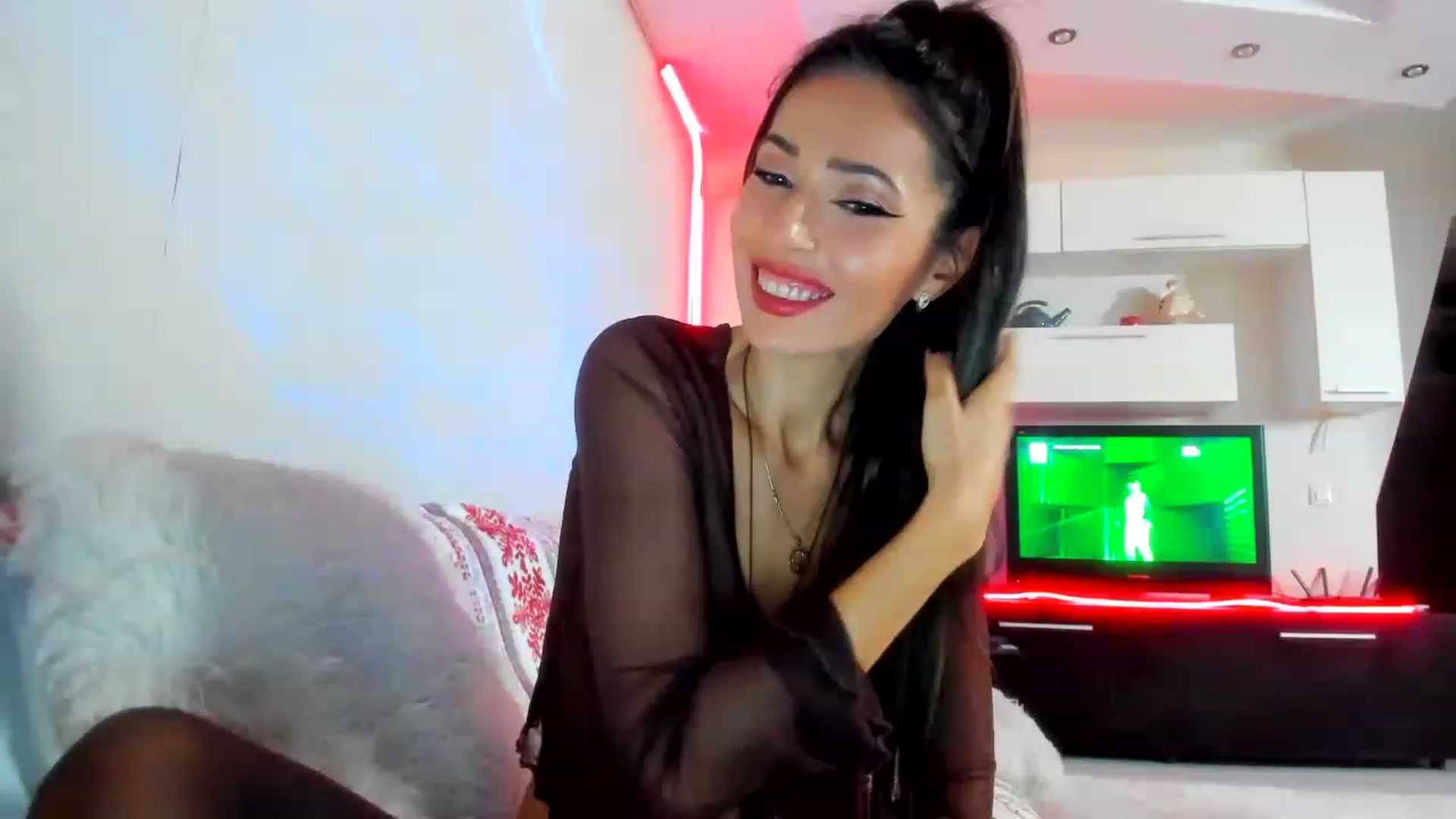 Gallery image thumbnail from SmileyTinaa's myfreecams stream on, 12/02/2022, 01:18 image 14 of 20