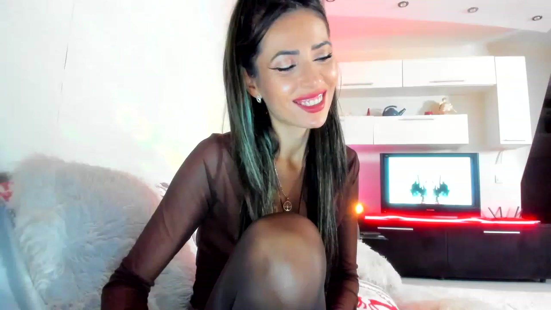 Gallery image thumbnail from SmileyTinaa's myfreecams stream on, 12/02/2022, 01:18 image 18 of 20