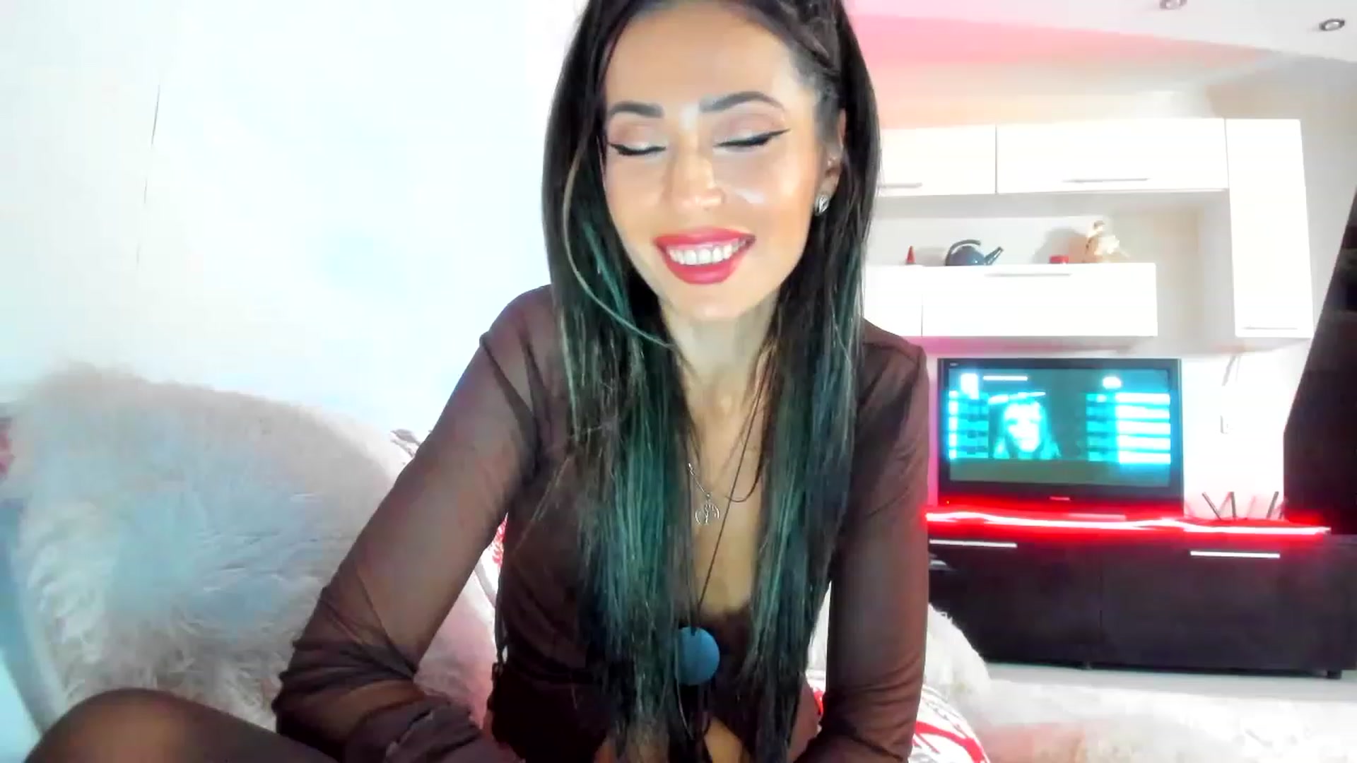 Gallery image thumbnail from SmileyTinaa's myfreecams stream on, 12/02/2022, 01:18 image 12 of 20