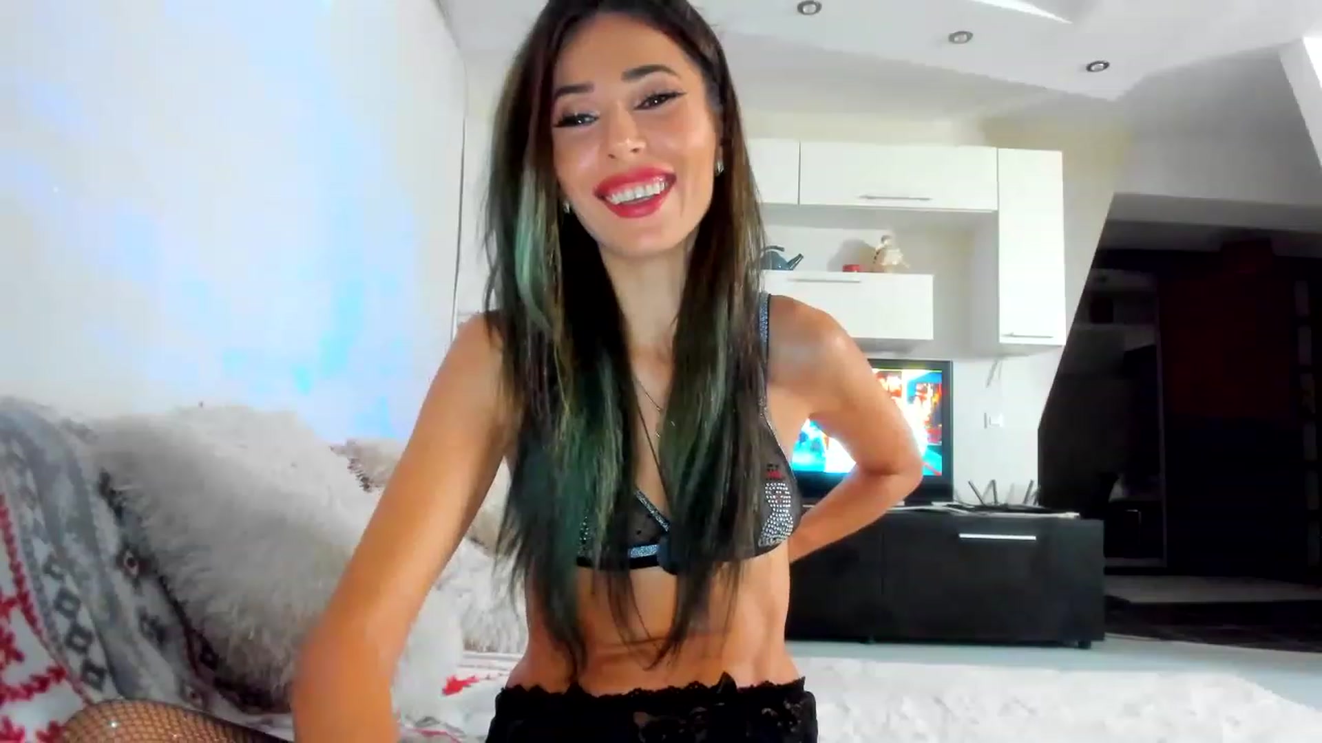 Gallery image thumbnail from SmileyTinaa's myfreecams stream on, 12/02/2022, 22:01 image 14 of 20