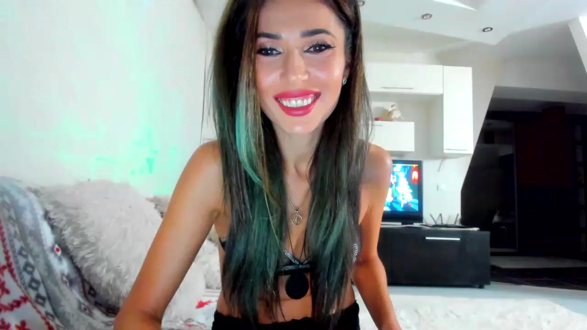 Gallery image thumbnail from SmileyTinaa's myfreecams stream on, 12/02/2022, 22:01 image 15 of 20