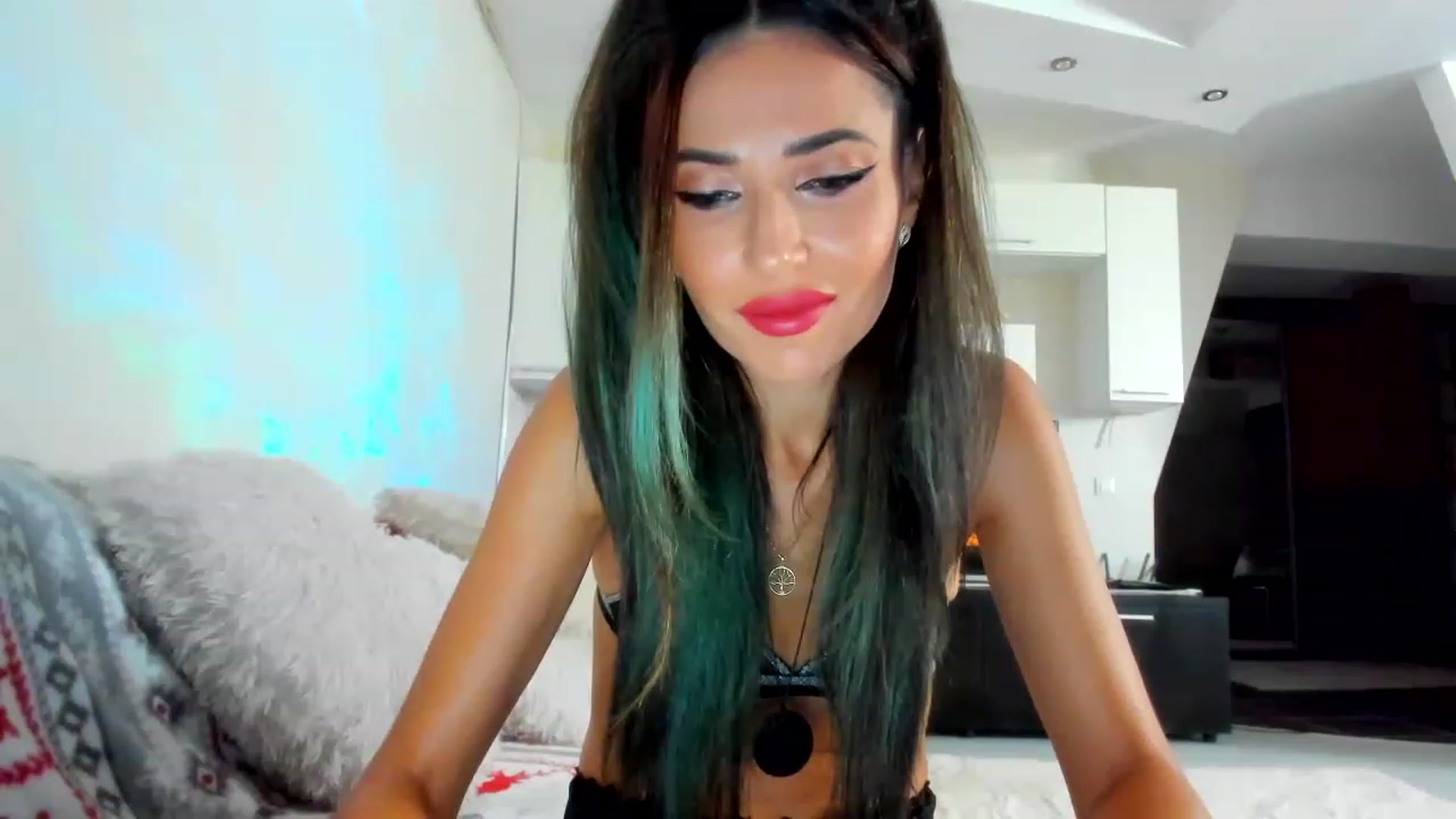 Gallery image thumbnail from SmileyTinaa's myfreecams stream on, 12/02/2022, 22:01 image 5 of 20